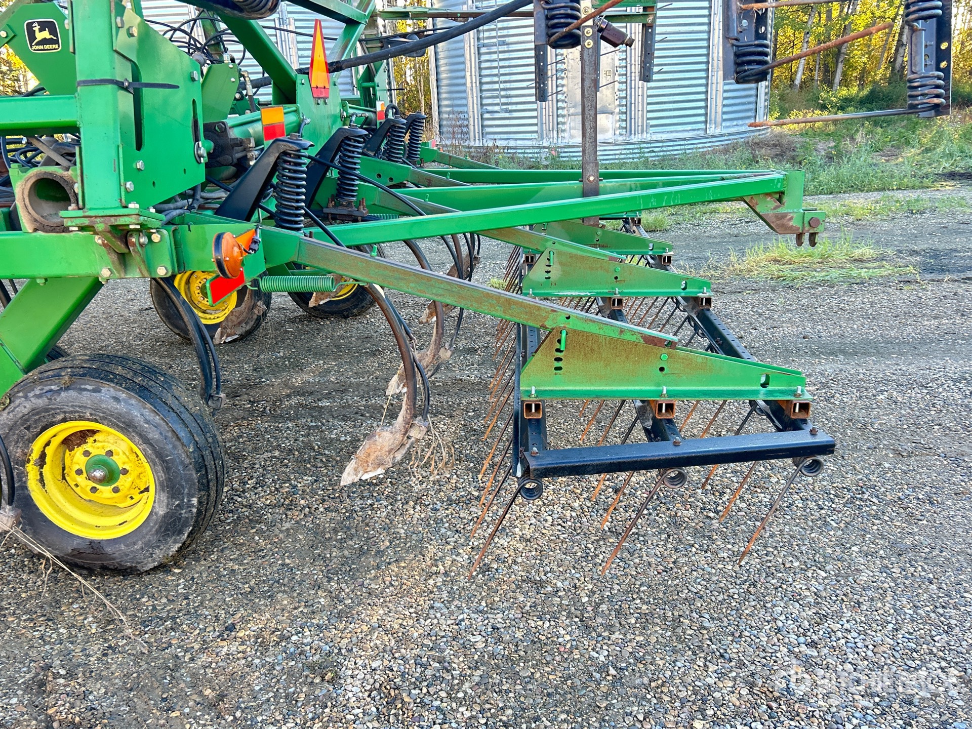 1998 John Deere 680
