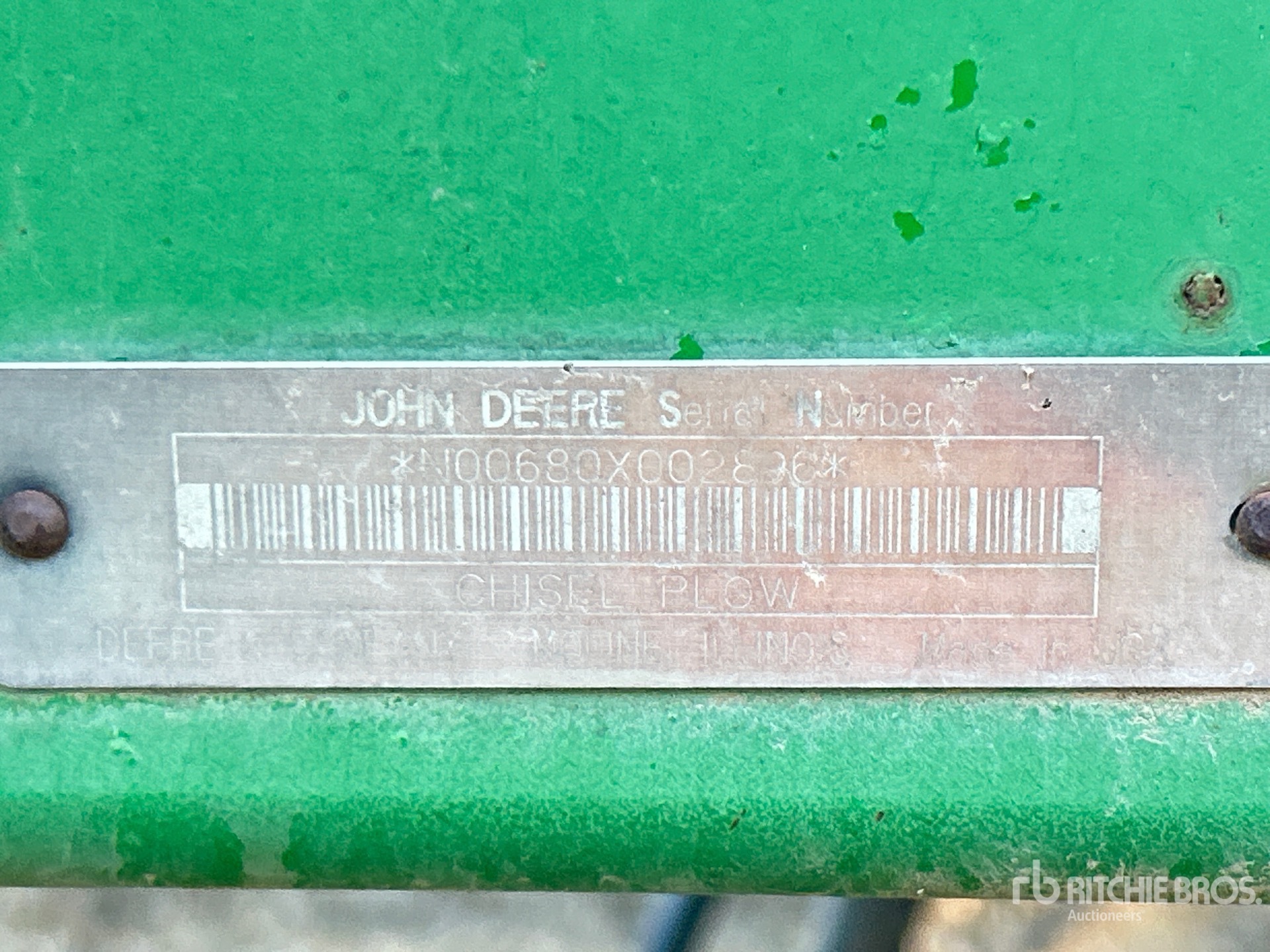 1998 John Deere 680
