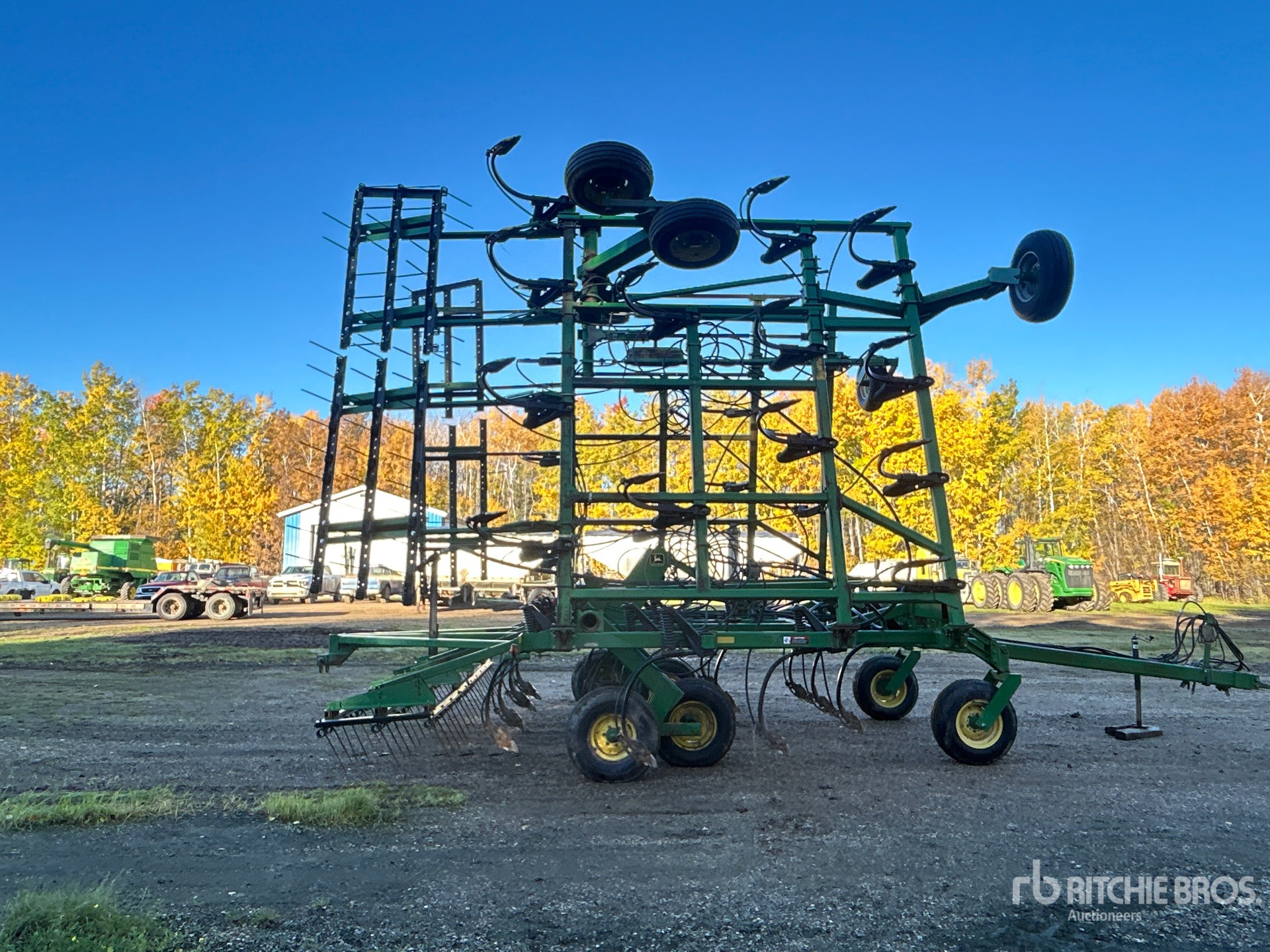 1998 John Deere 680