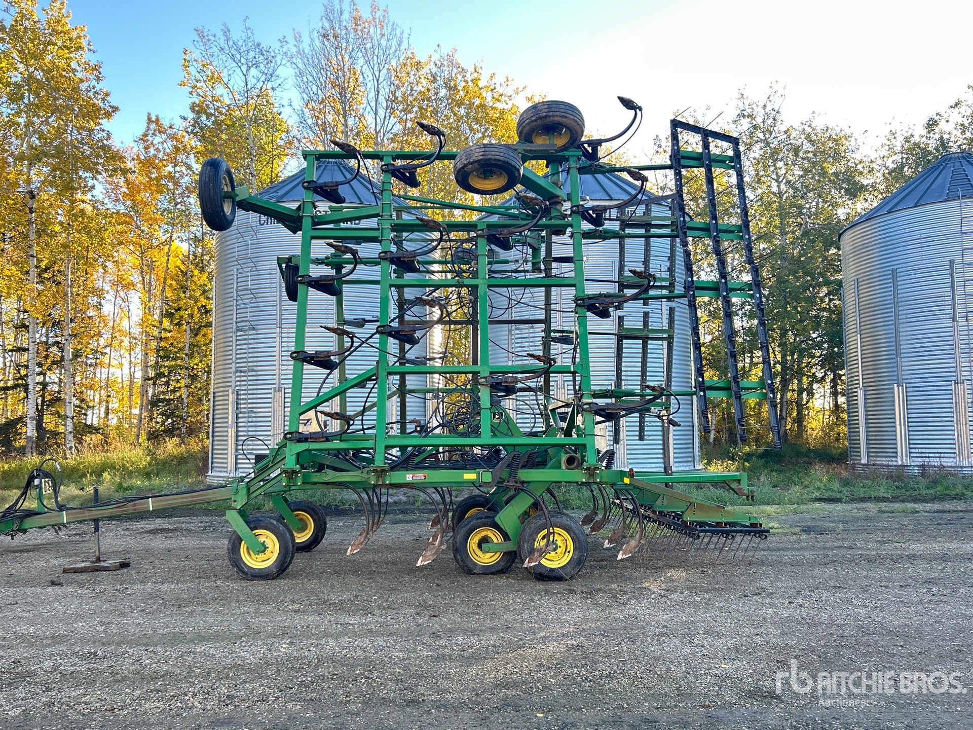 1998 John Deere 680