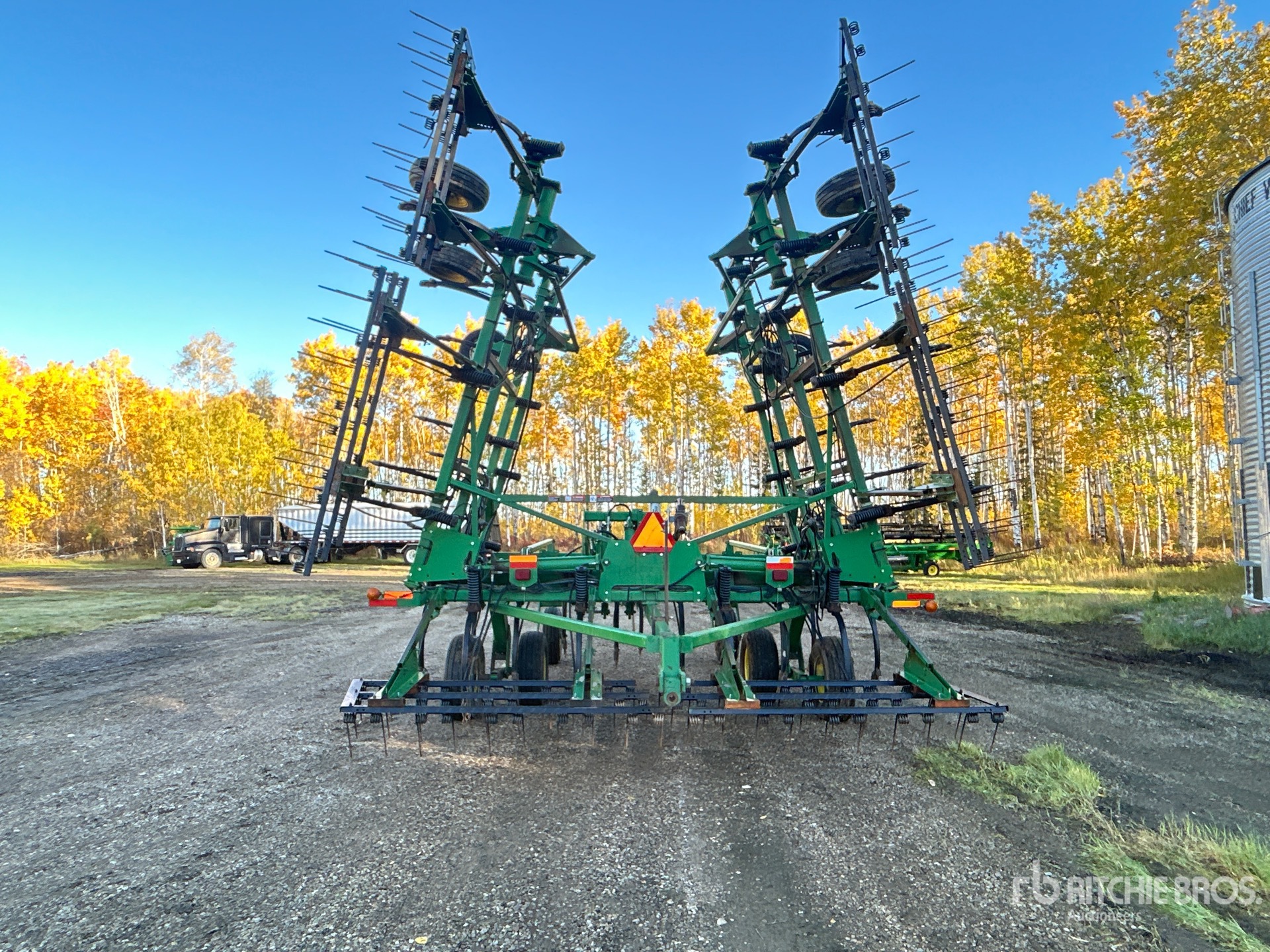 1998 John Deere 680