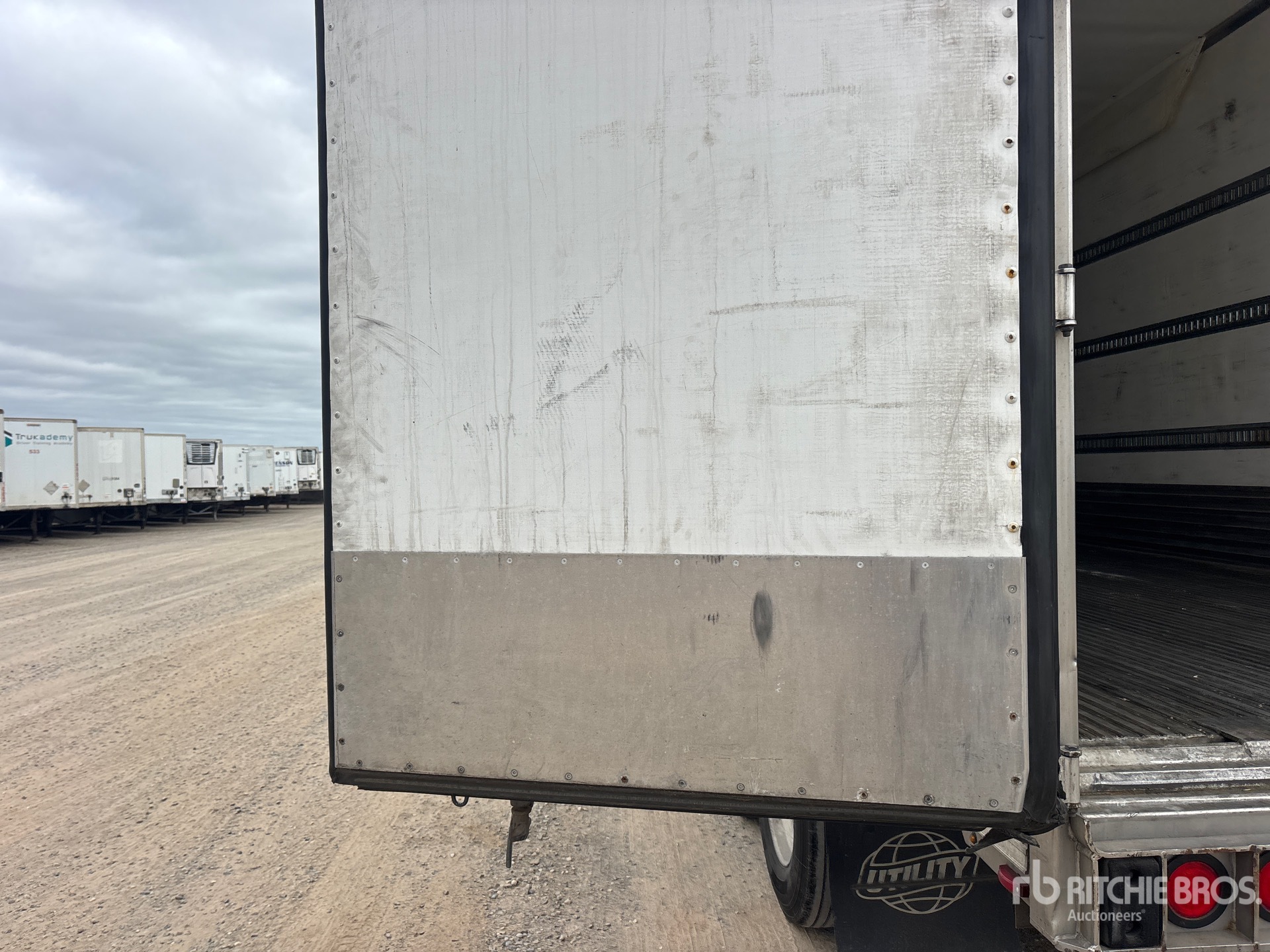 2022 Utility 3000R