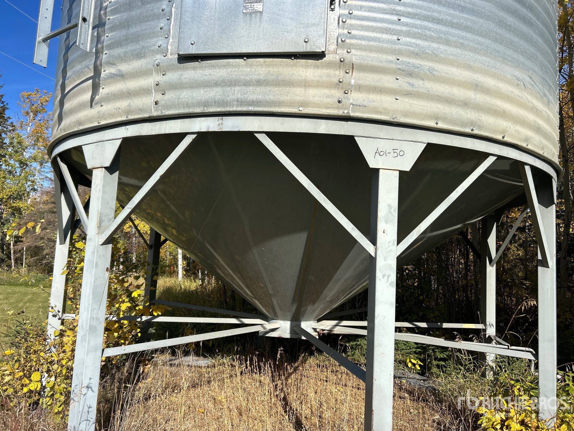Butler +/- 2100 bu 4 Ring Hopper