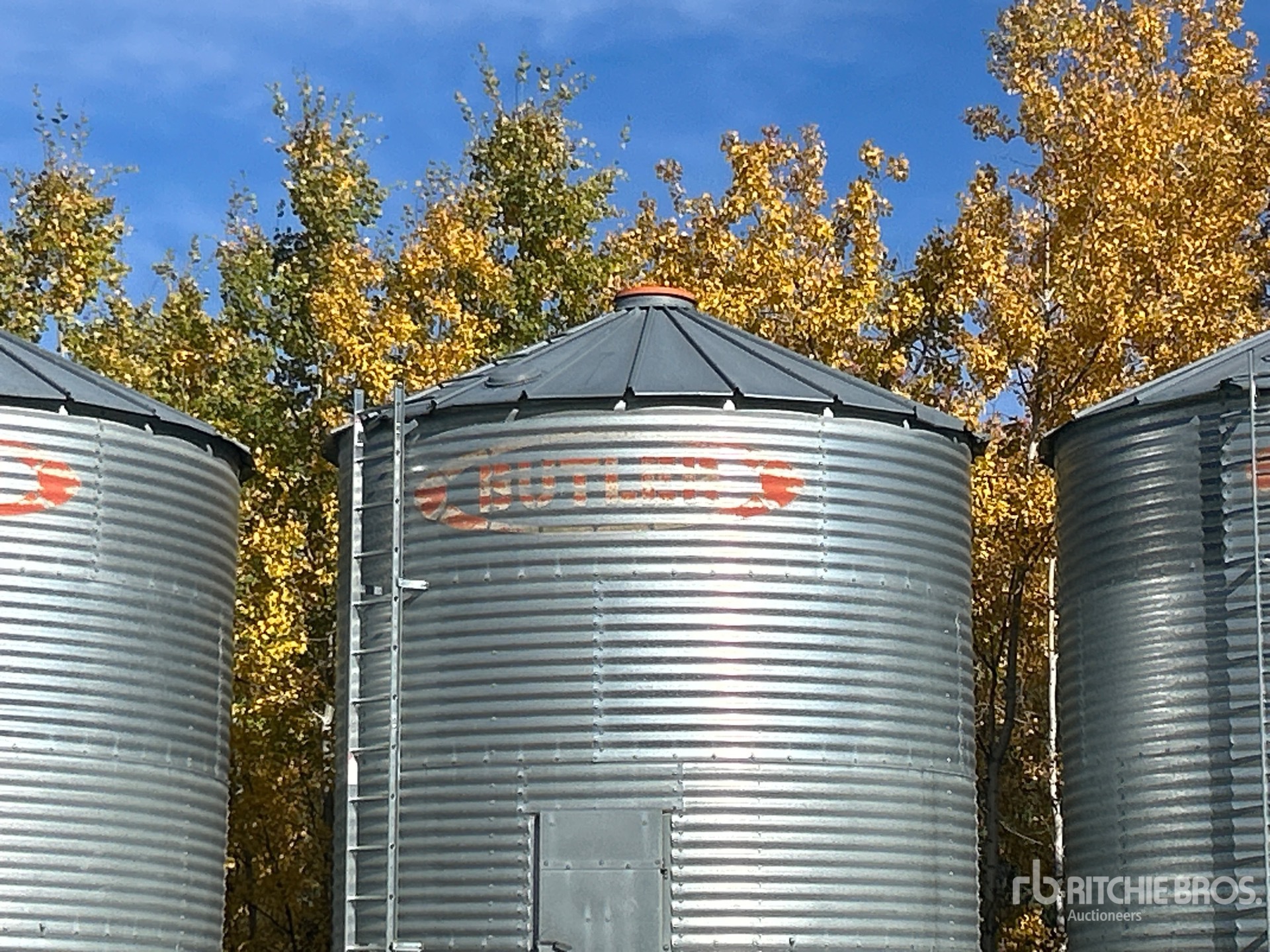 Butler +/- 2100 bu 4 Ring Hopper