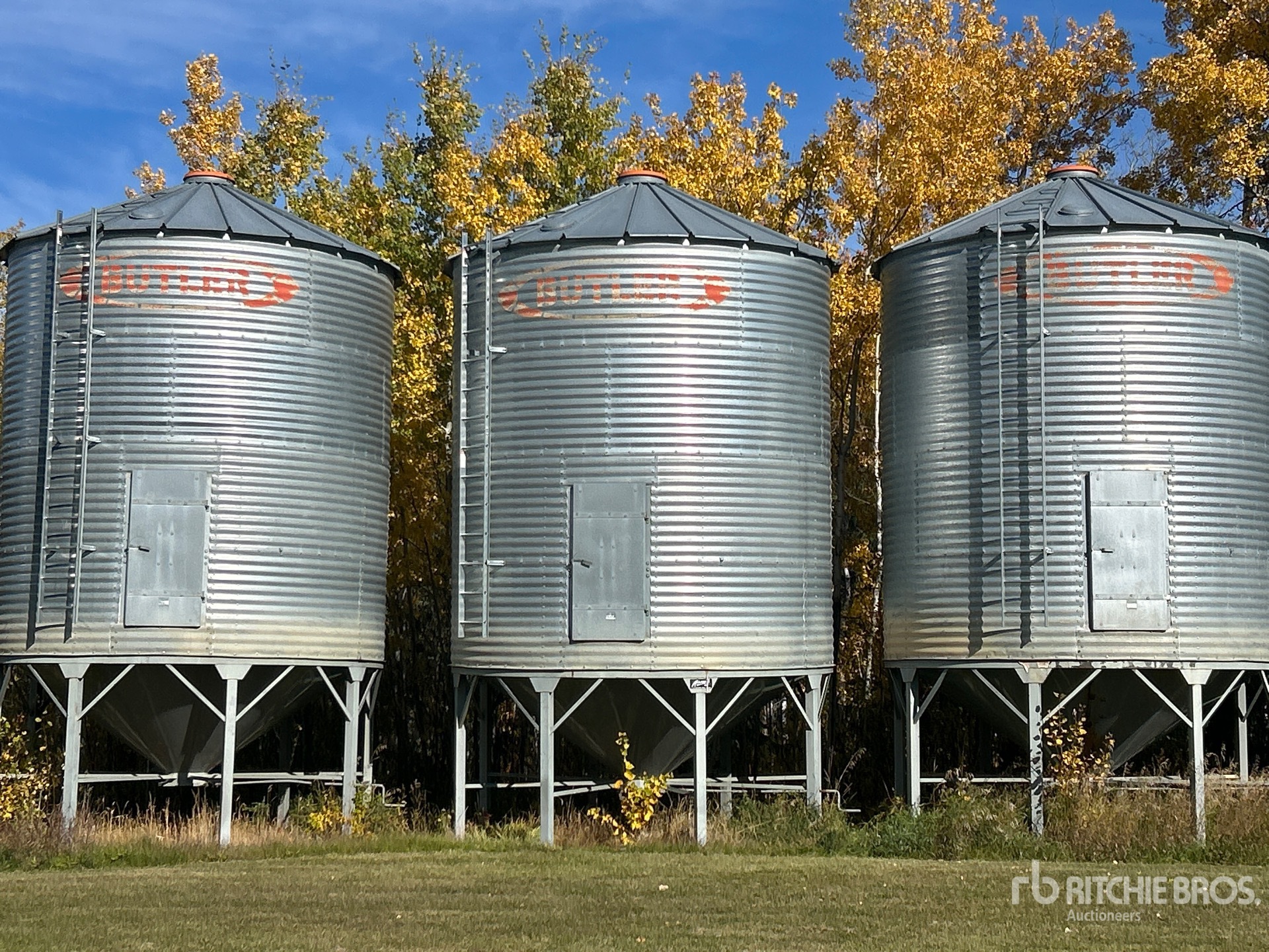 Butler +/- 2100 bu 4 Ring Hopper