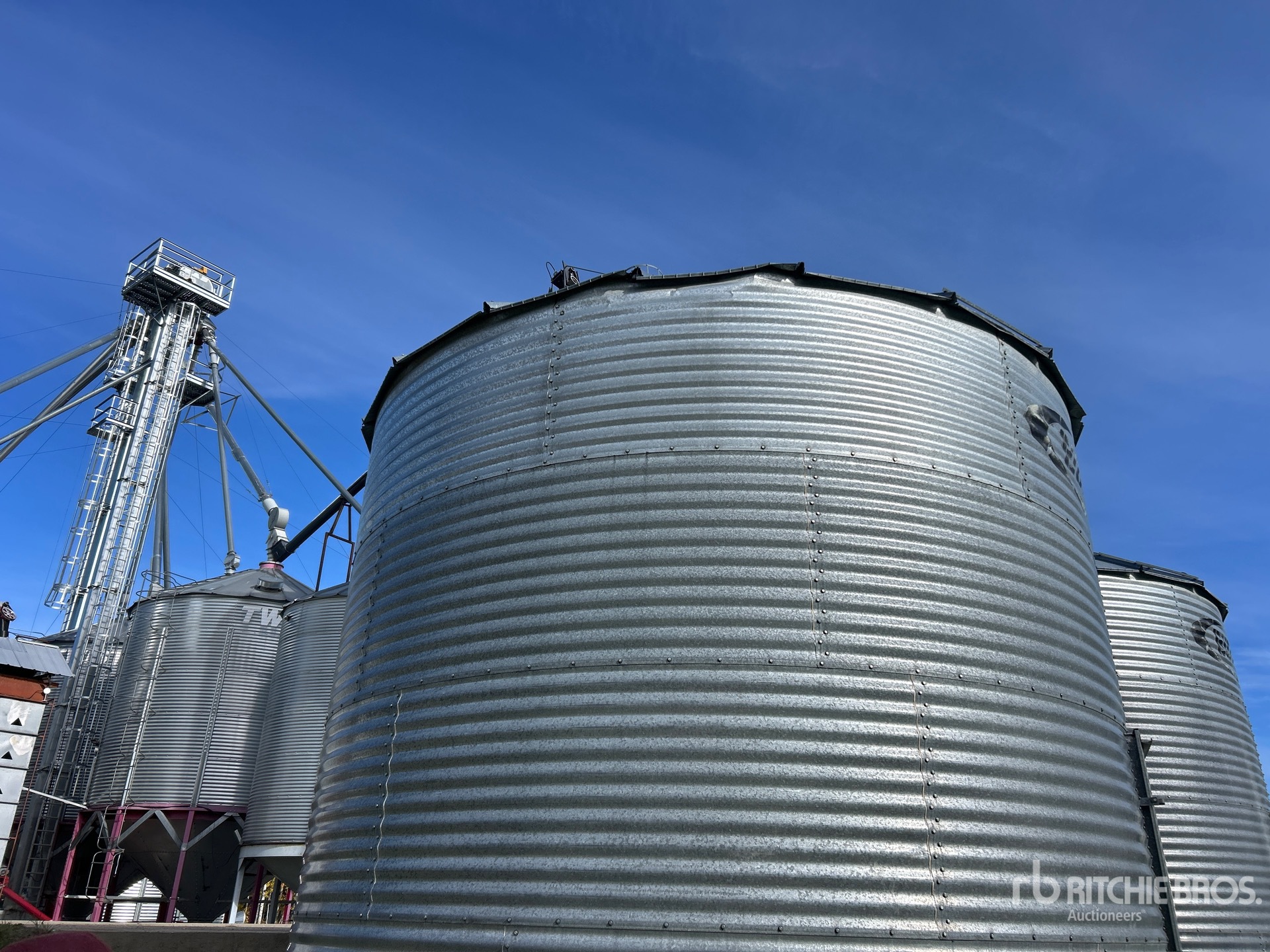 Butler +/- 3200 bu 4 Ring