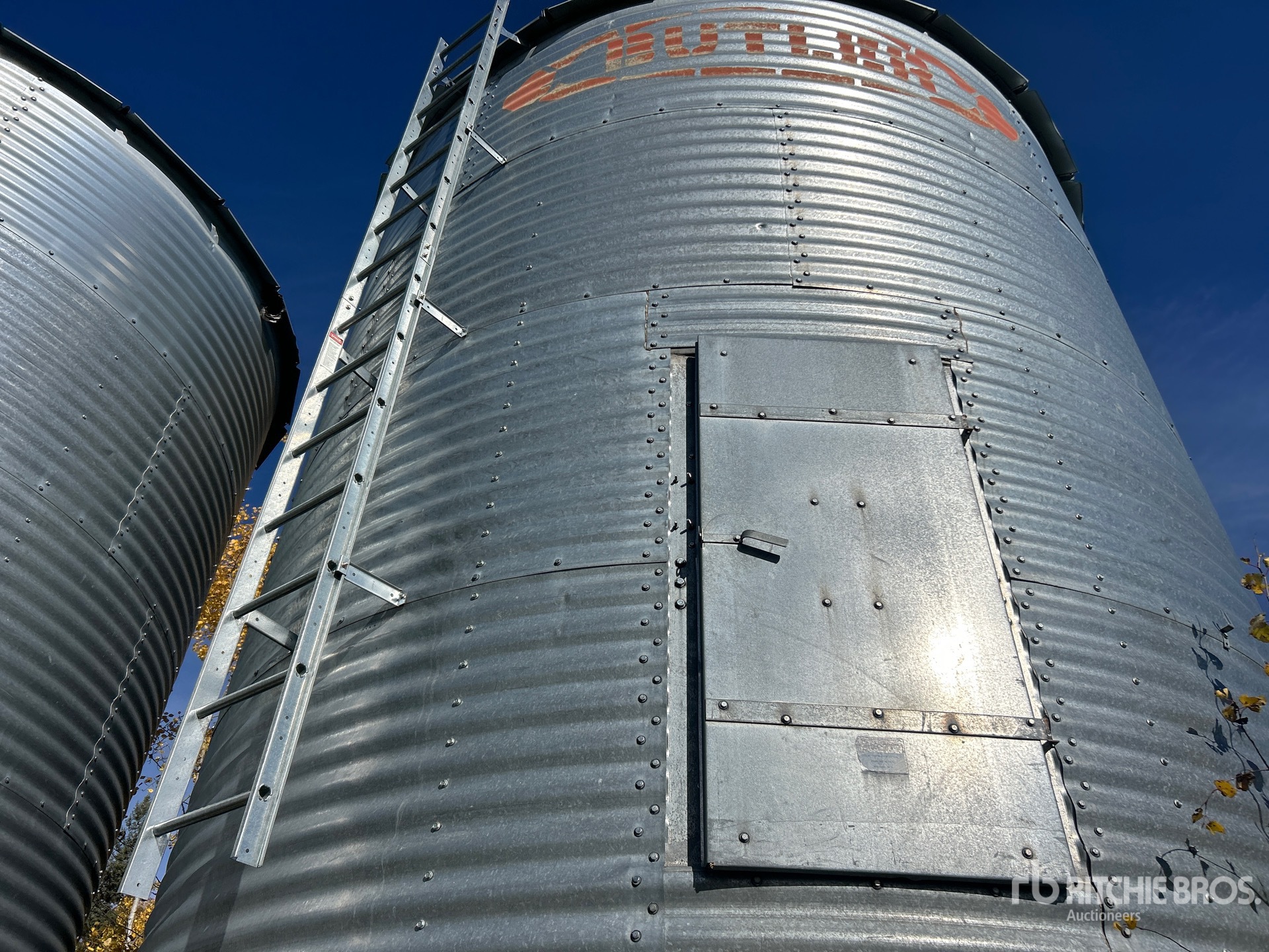Butler +/- 2100 bu 4 Ring Hopper