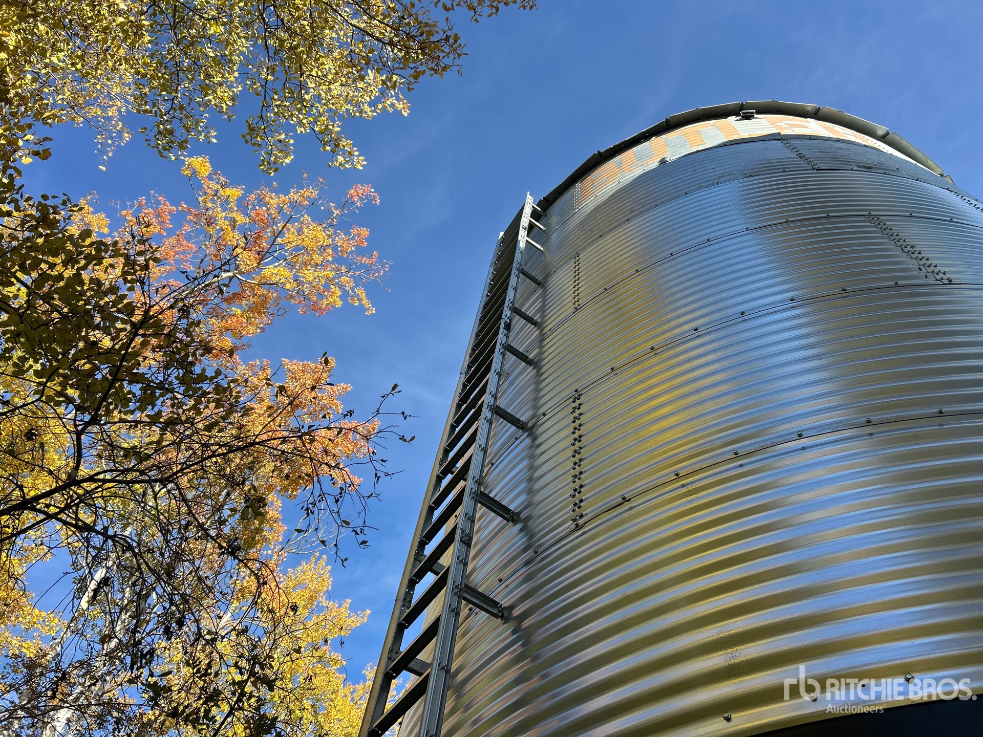 Butler +/- 5600 bu 6 Ring Hopper