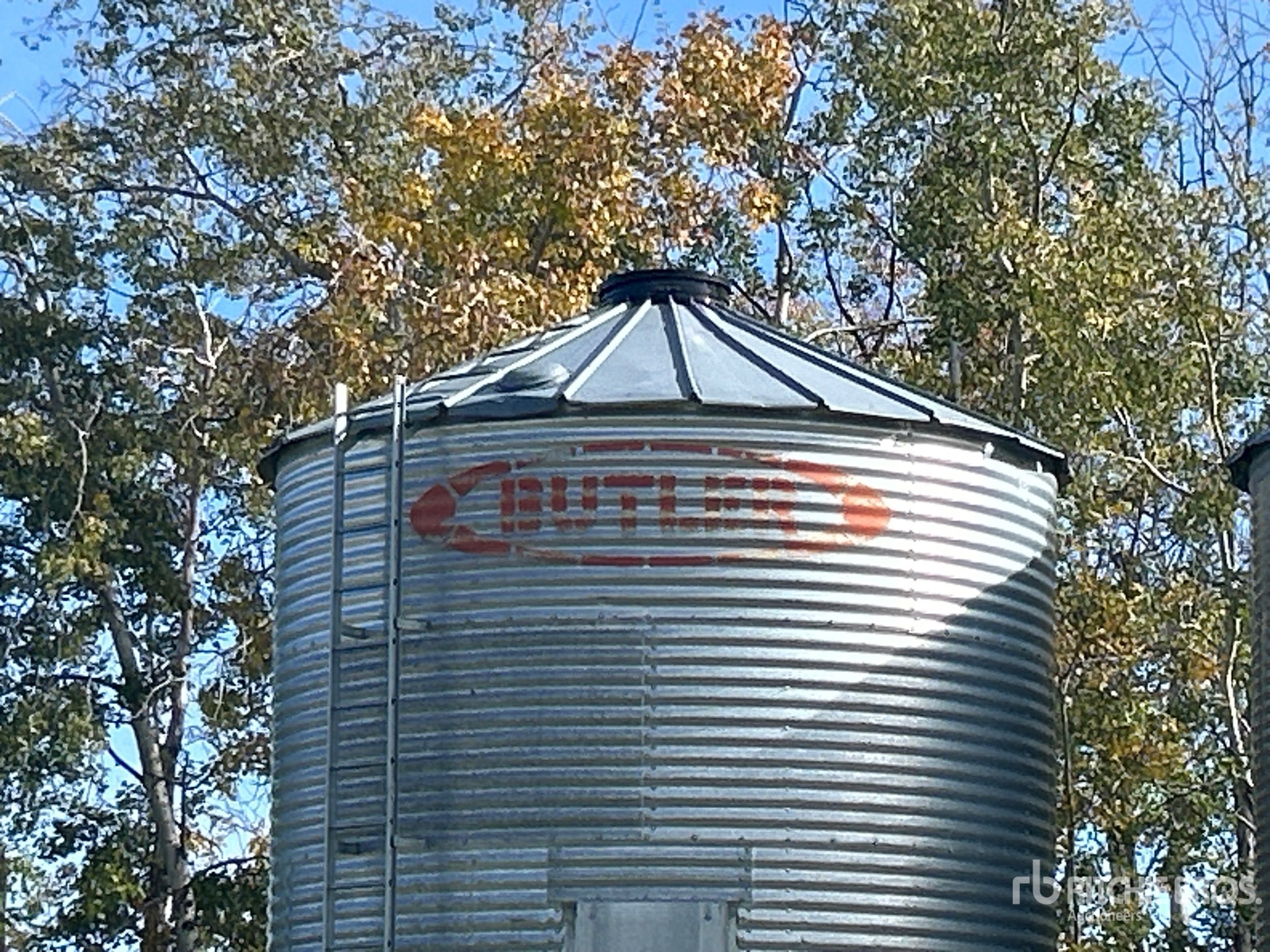 Butler +/- 2100 bu 4 Ring Hopper