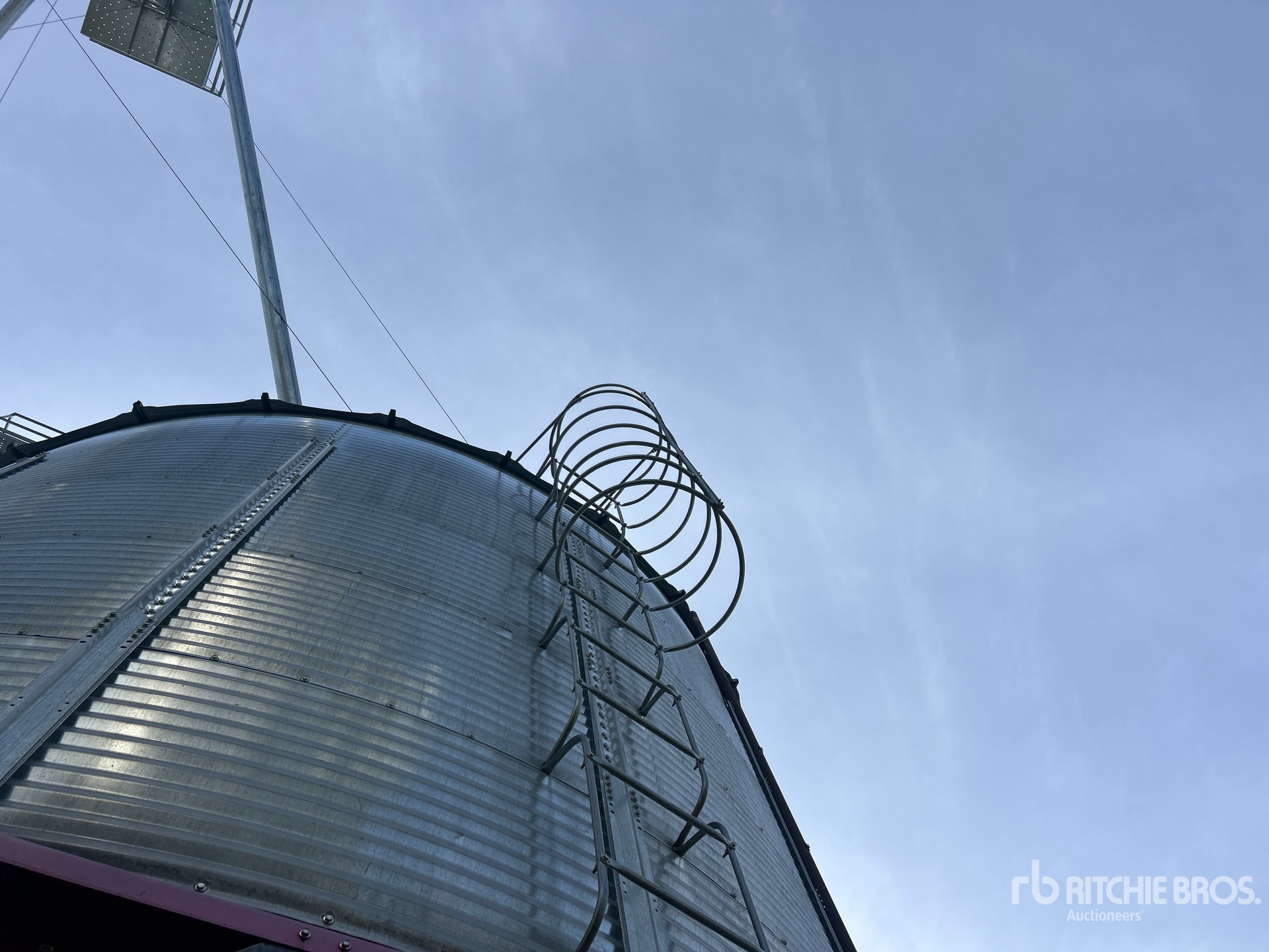 Twister +/- 6000 bu 5 Ring Hopper