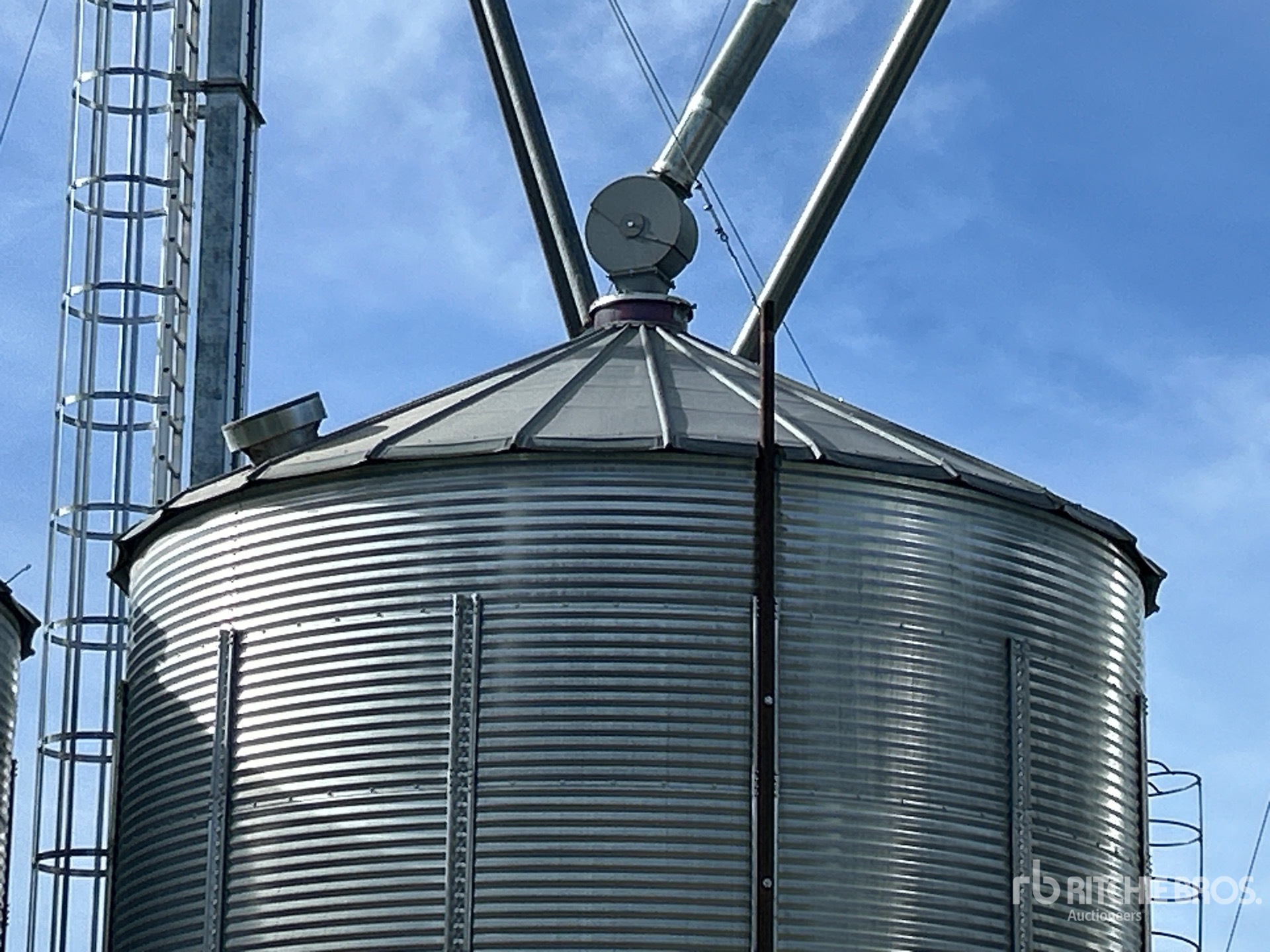 Twister +/- 3500 bu 5 Ring Hopper