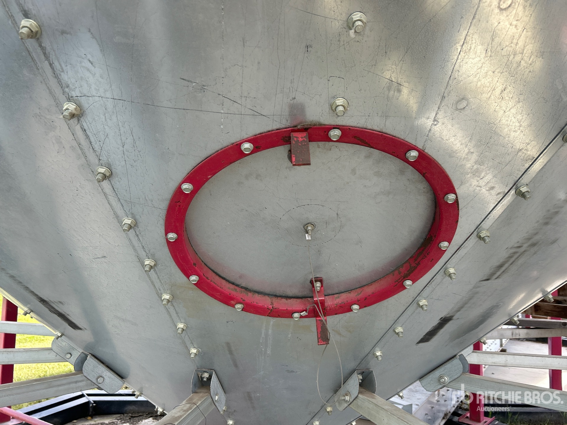 Twister +/- 3500 bu 5 Ring Hopper