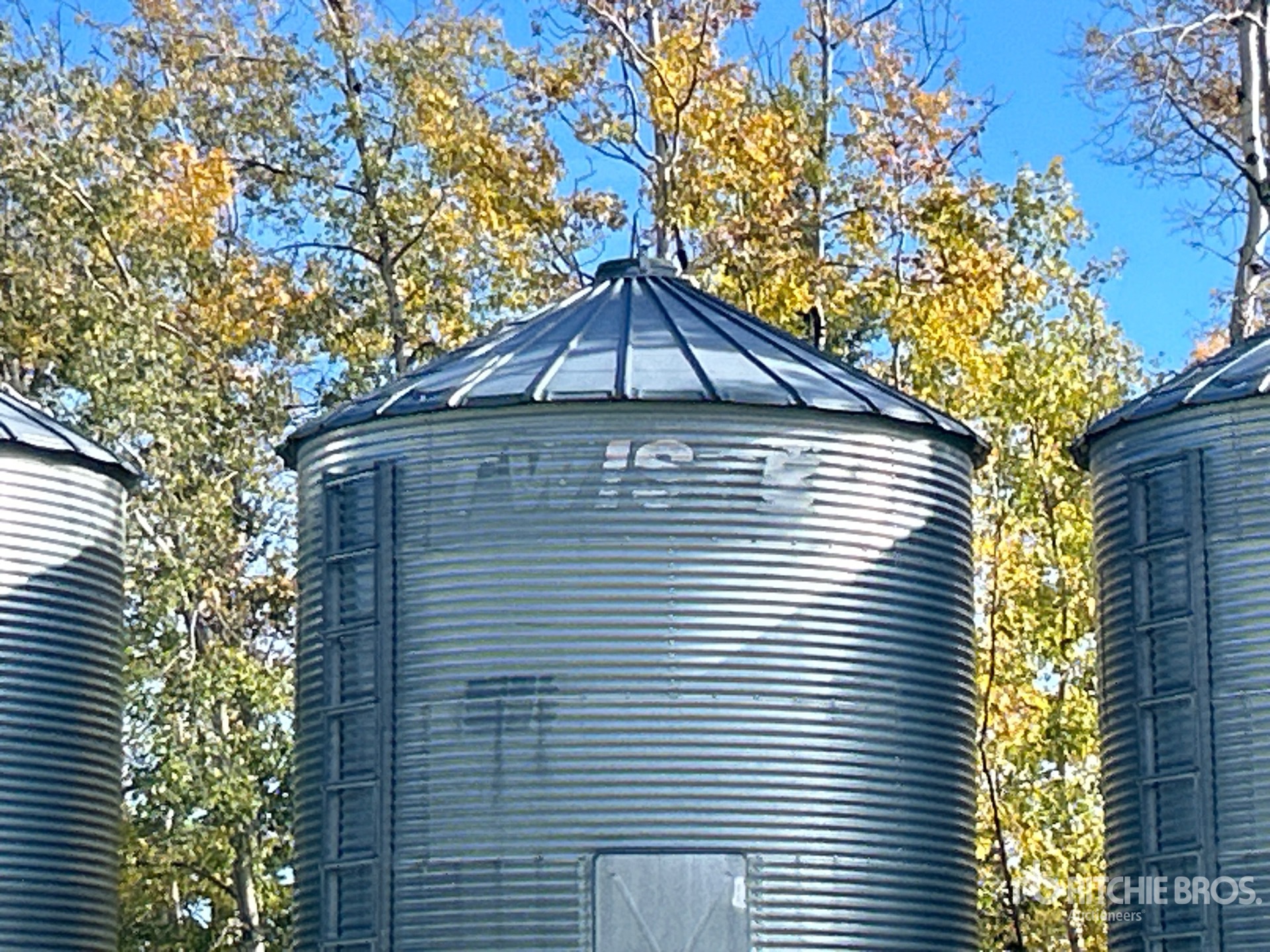 Twister +/- 2100 bu 5 Ring Hopper