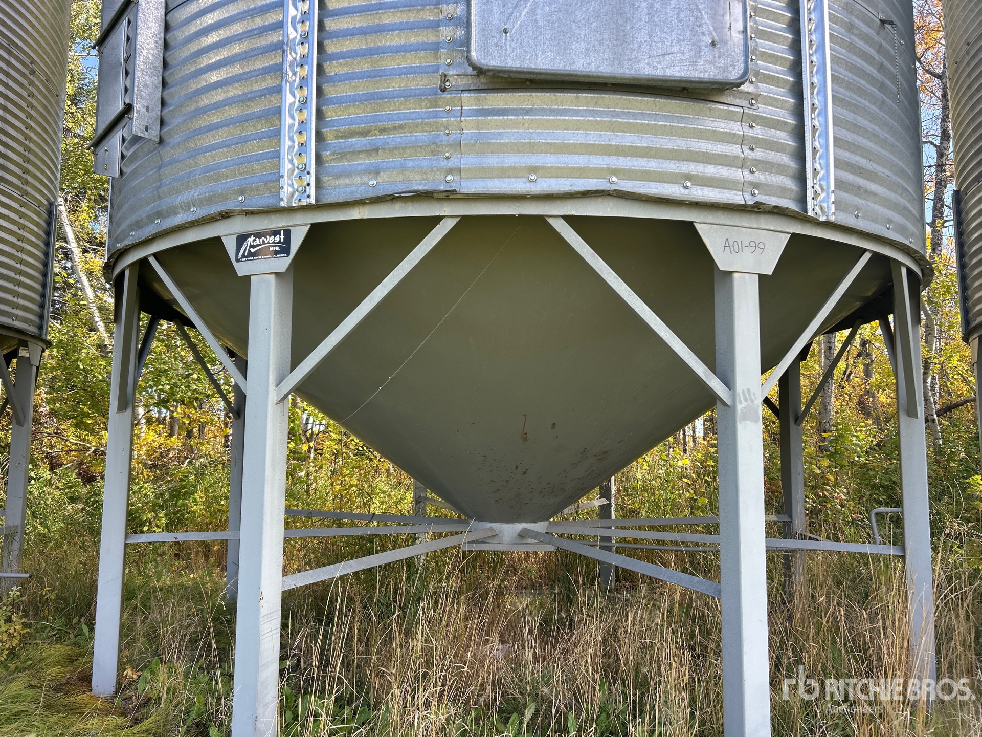 Twister +/- 2100 bu 5 Ring Hopper