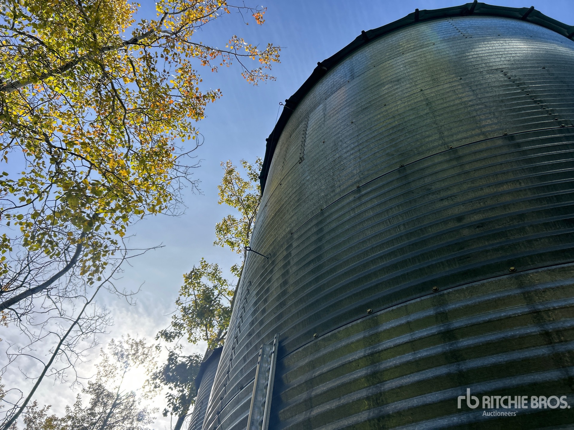 Twister +/- 2100 bu 5 Ring Hopper