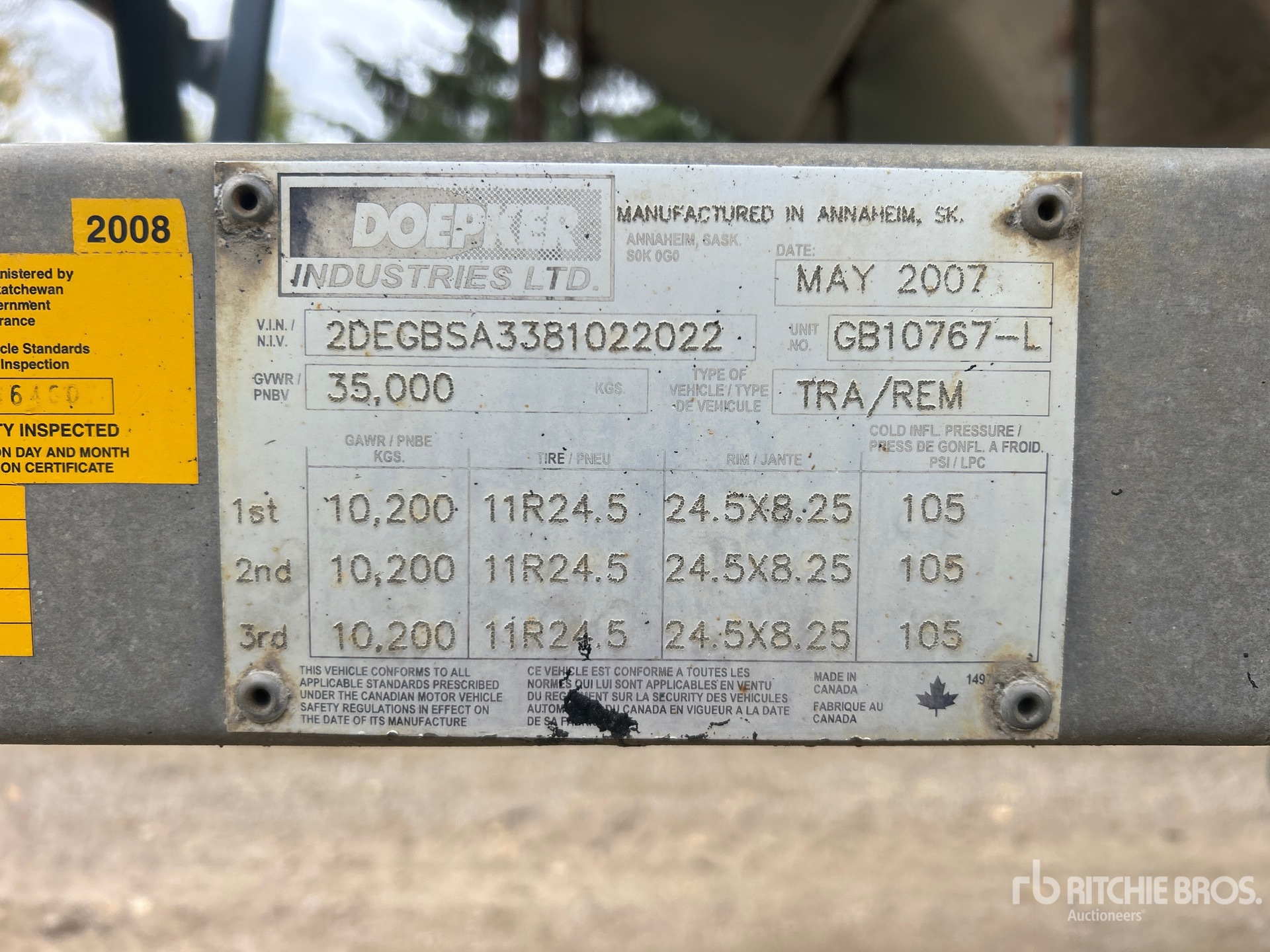 2008 Doepker 28 ft Tri/A Super B-Train Lead