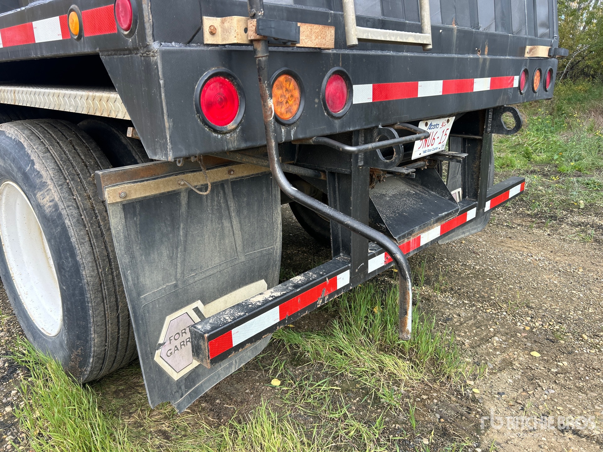 2001 Doepker 42 ft Tri/A