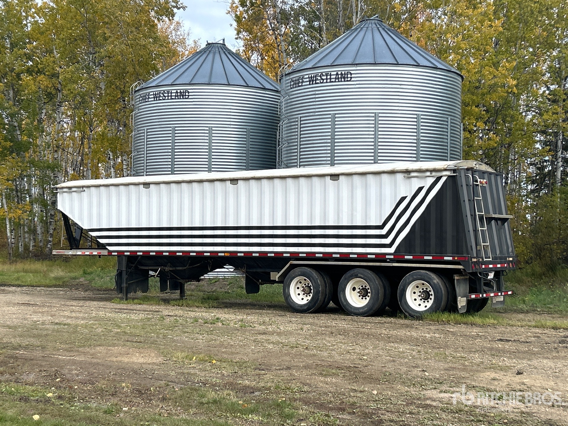 2001 Doepker 42 ft Tri/A