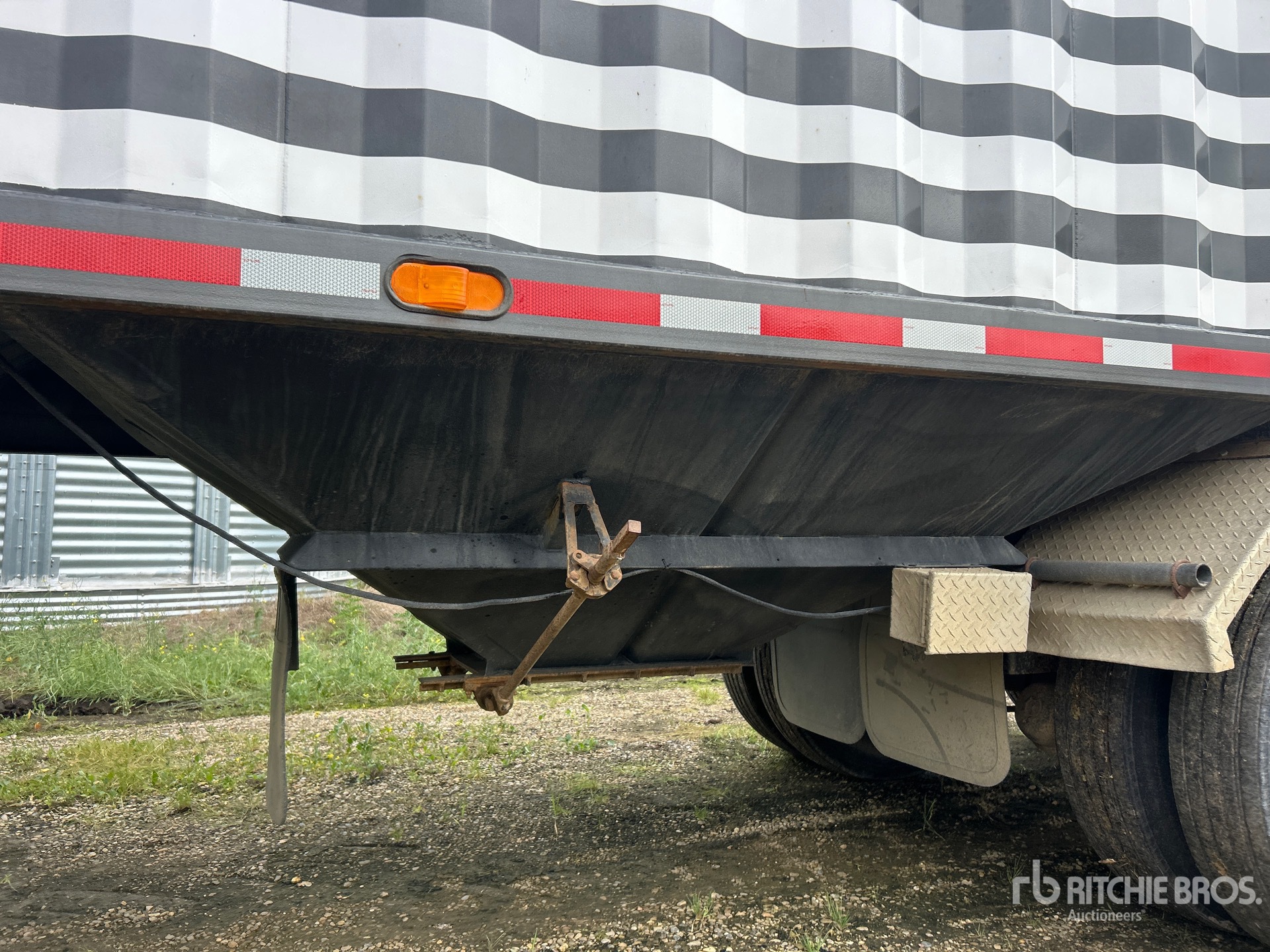 2001 Doepker 42 ft Tri/A