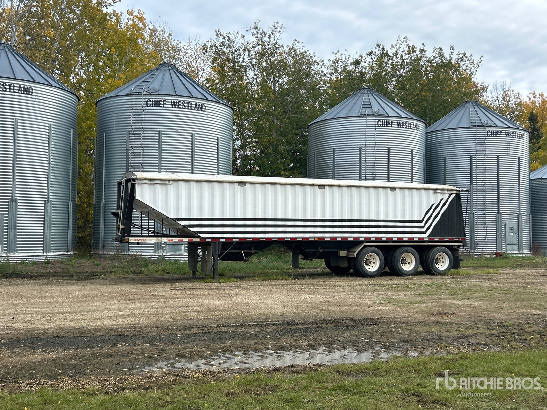 2001 Doepker 42 ft Tri/A