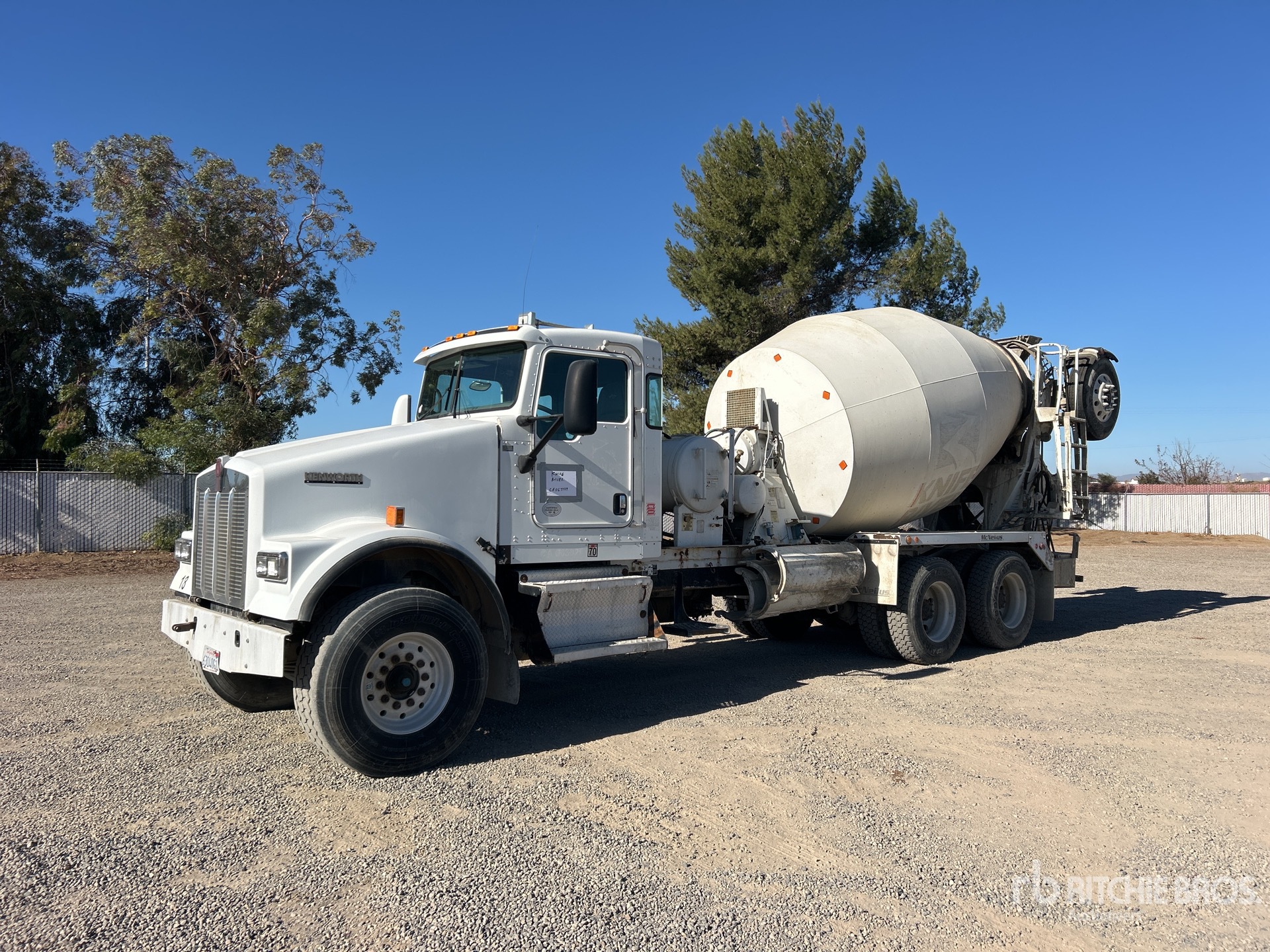 Photo of 2013 Kenworth W900