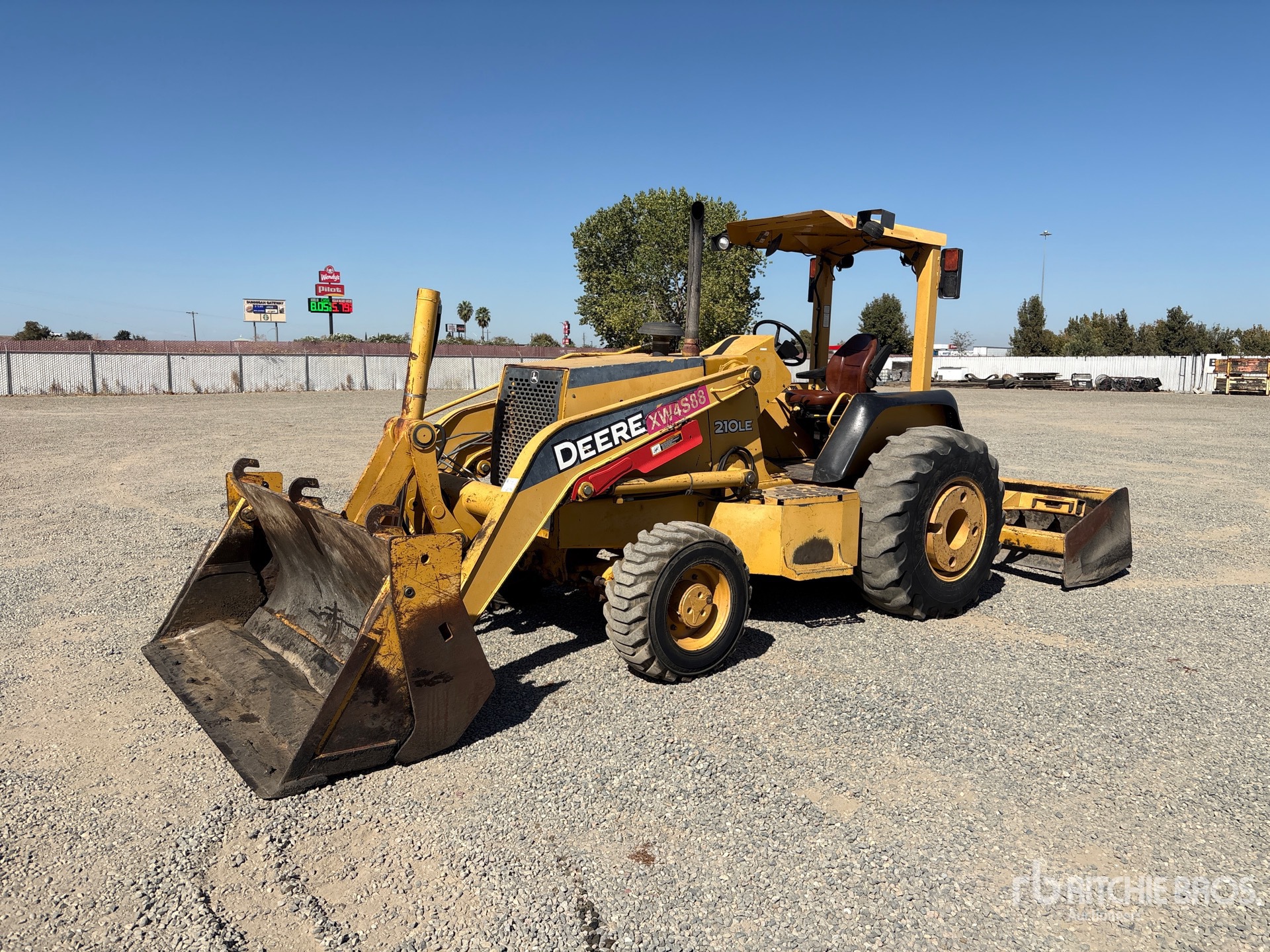 Photo of 2007 John Deere 210LE