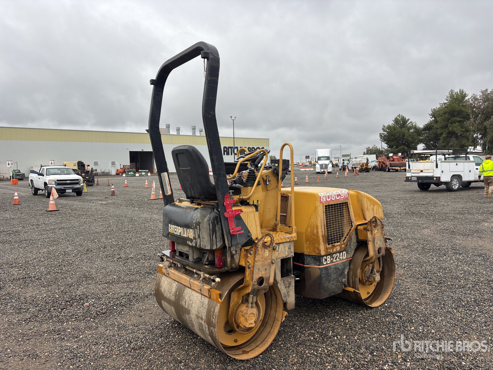 2003 Caterpillar CB-224D