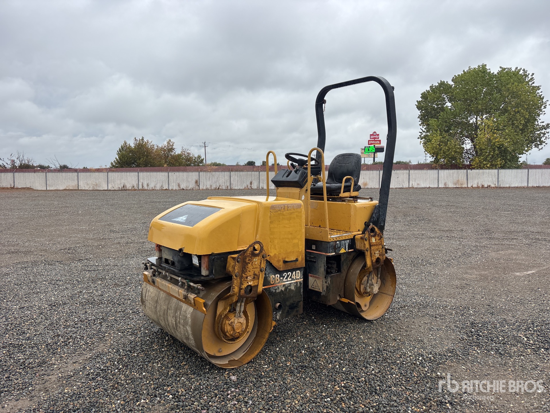 Photo of 2003 Caterpillar CB-224D