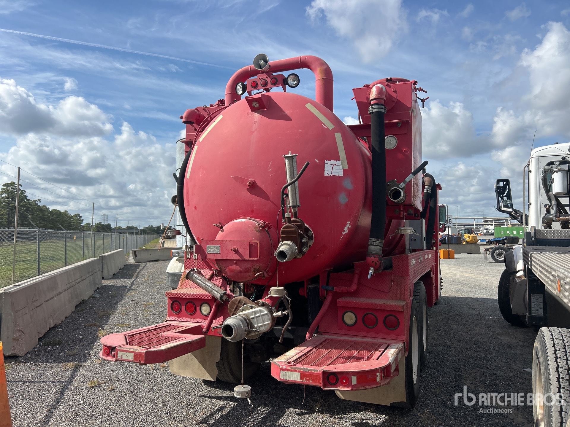 1987 Mack R685ST