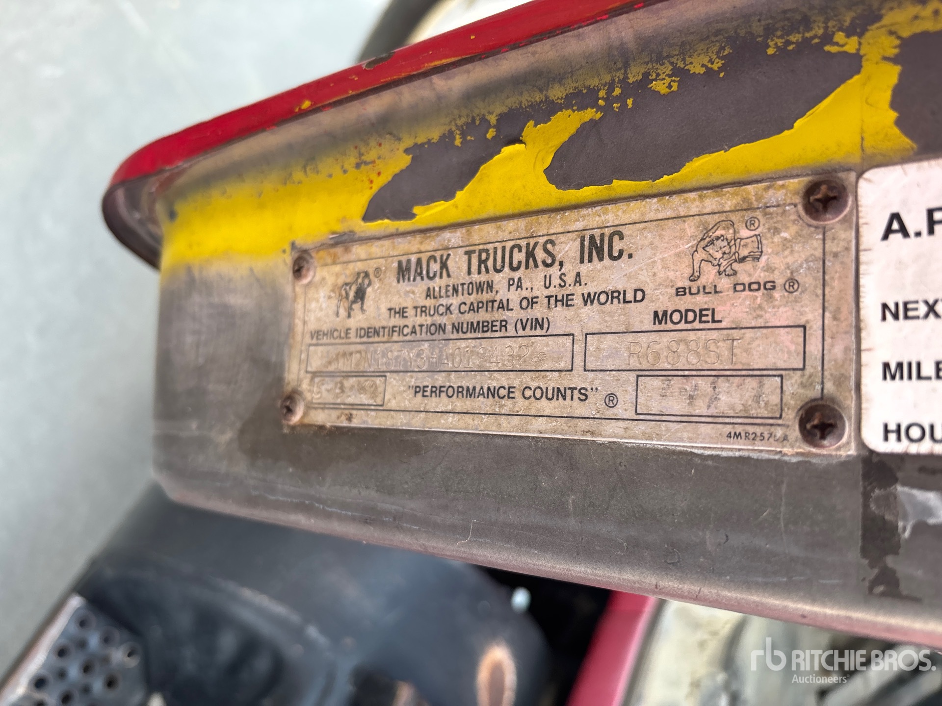 1987 Mack R685ST