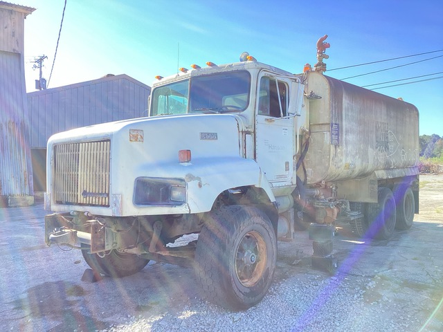 1997 International F5070 6x4 Water Truck