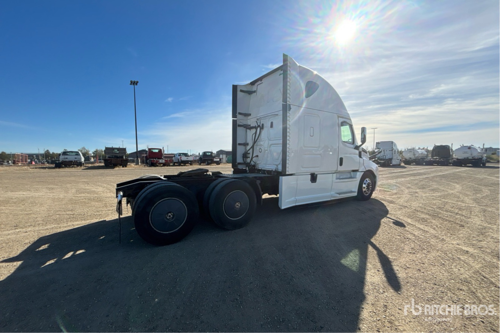 2019 Freightliner CASCADIA 126