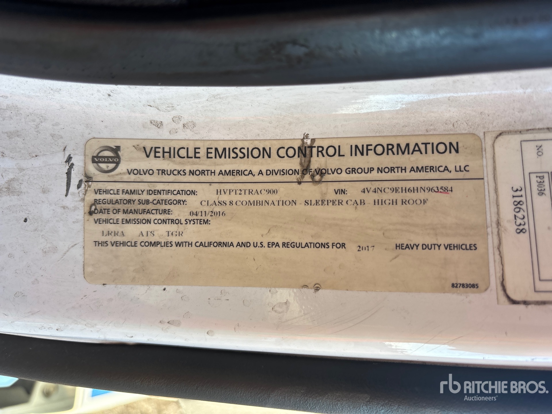 2017 Volvo VNL
