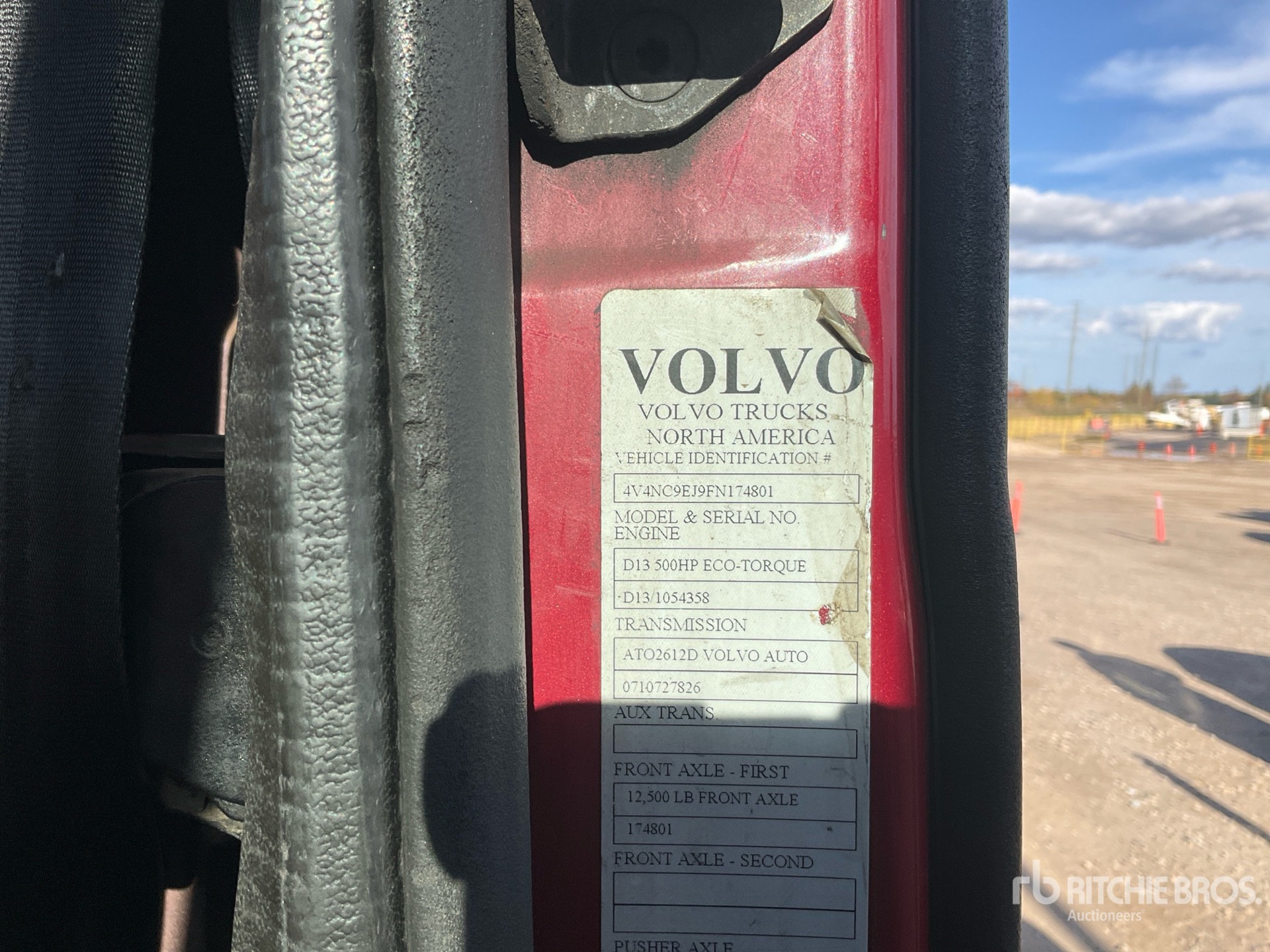 2015 Volvo VNL