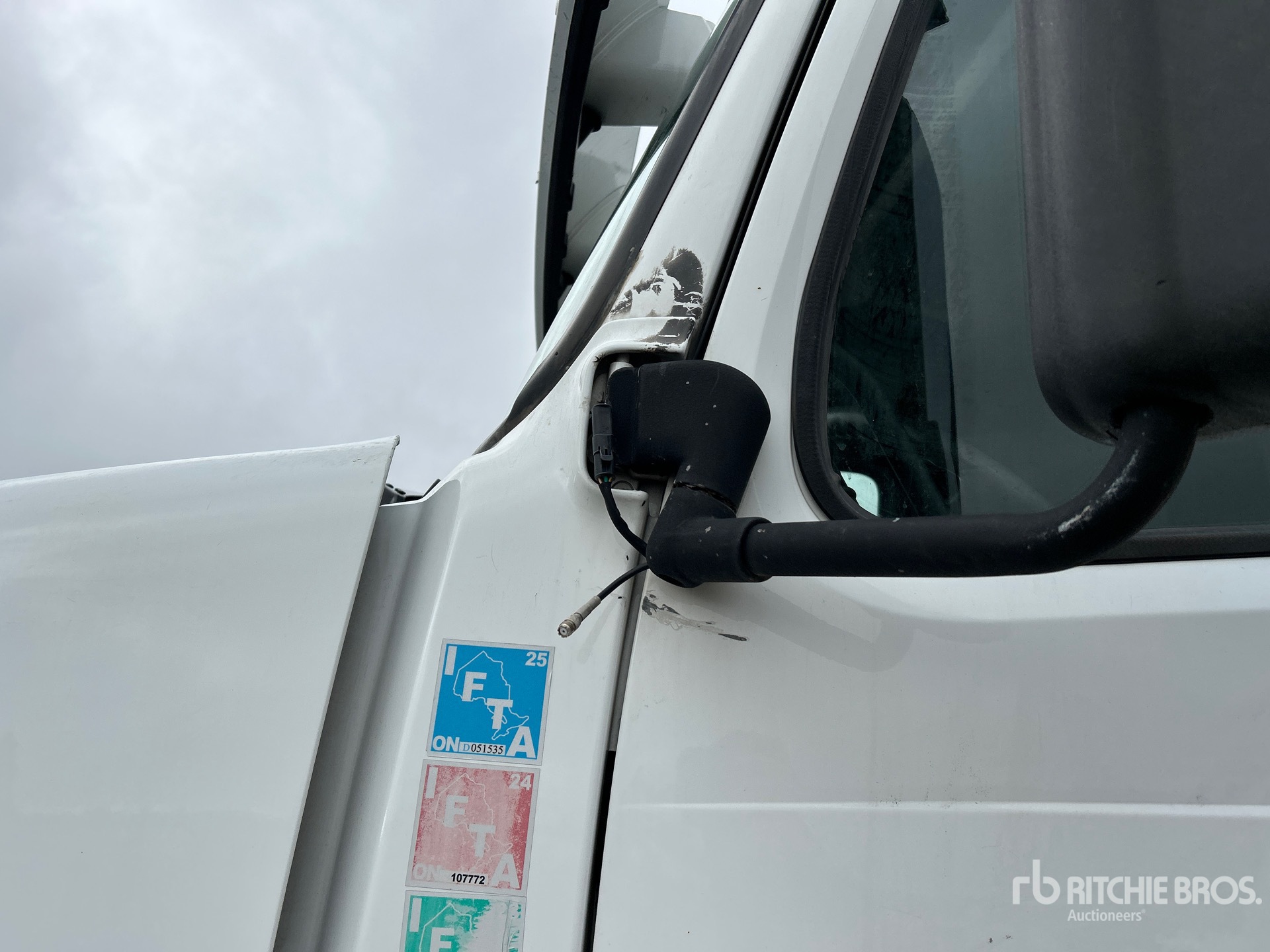 2015 Volvo VNL