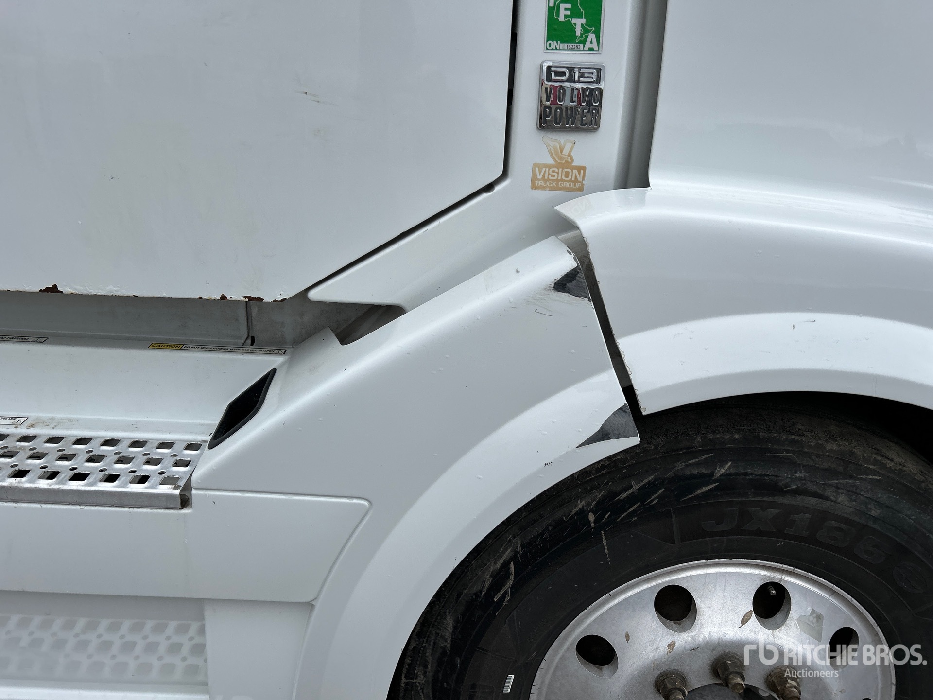 2015 Volvo VNL