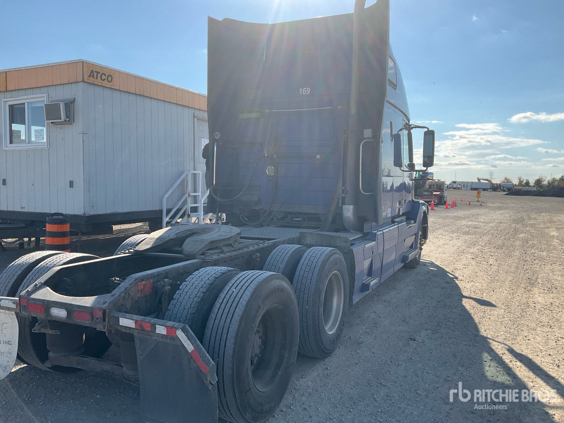 2014 Volvo VNL