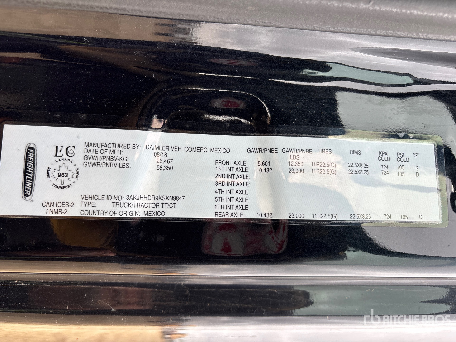 2019 Freightliner CASCADIA 126