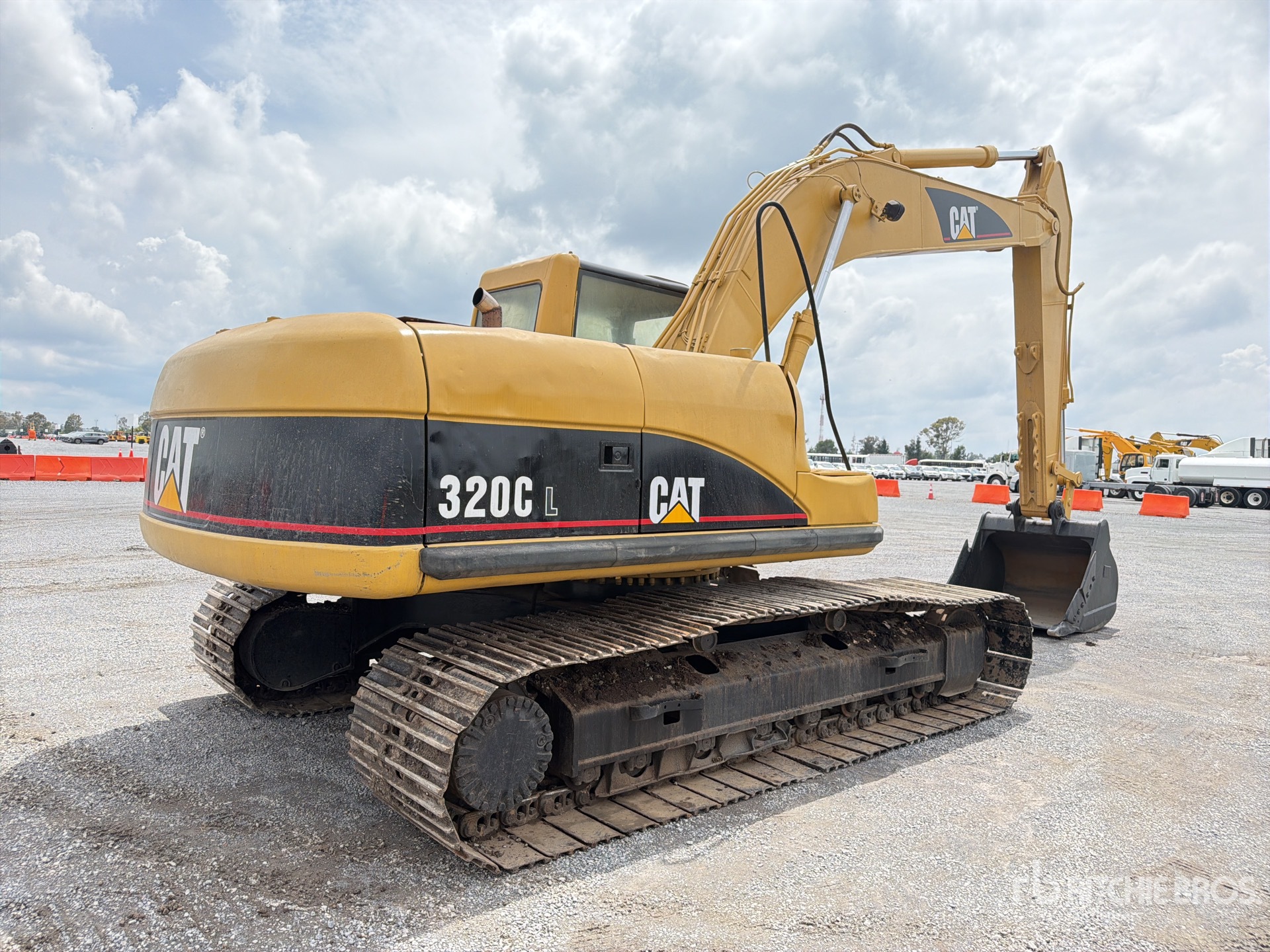 2004 Caterpillar 320CL
