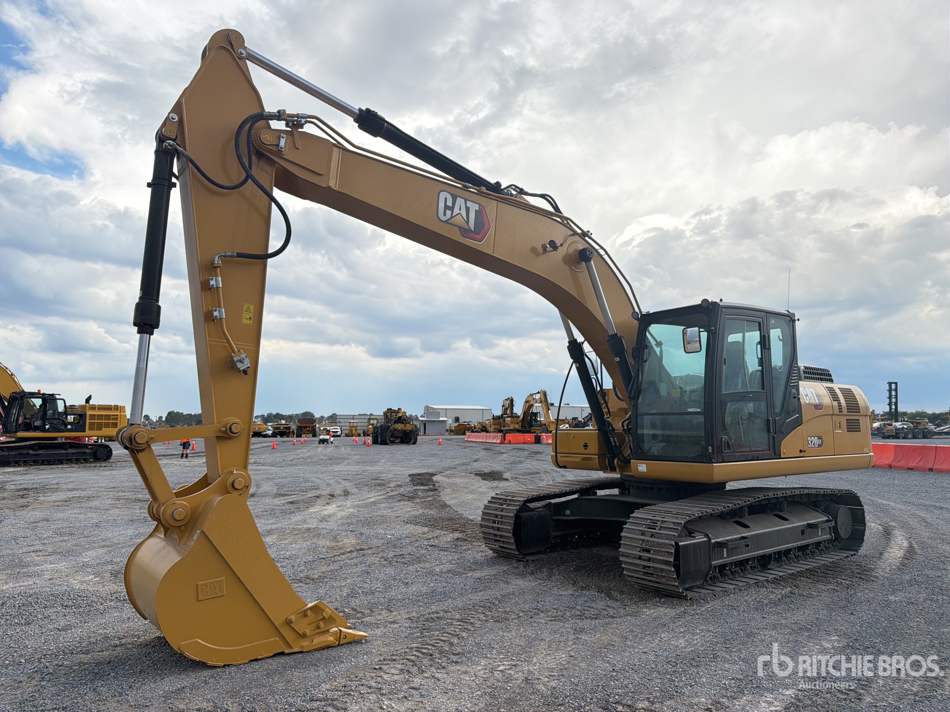 2026 Caterpillar 320 GC