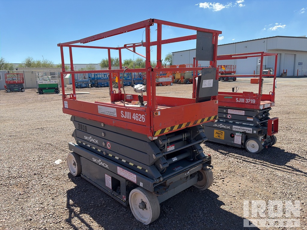 General Appearance - Scissor Lift* with Bild, Ecke hinten links