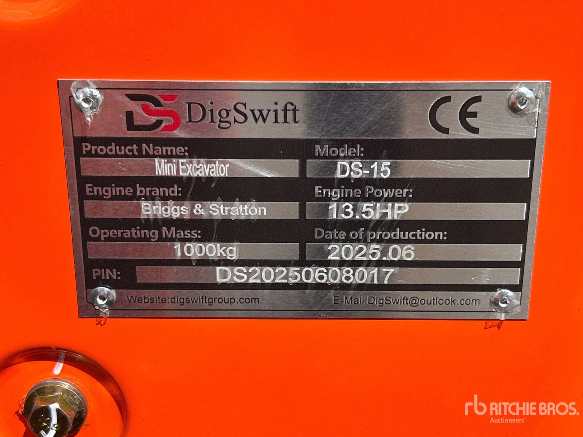 2025 DIG SWIFT DS-15