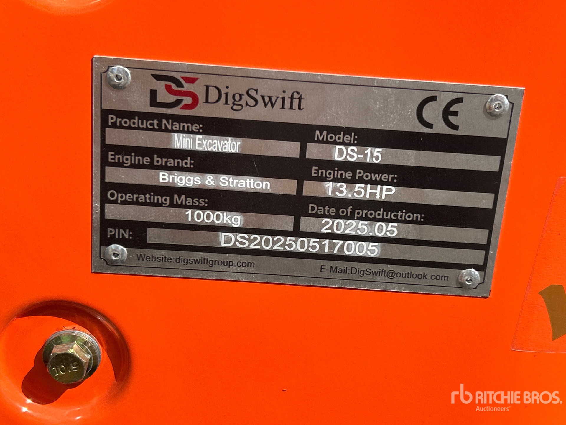 2025 DIG SWIFT DS-15