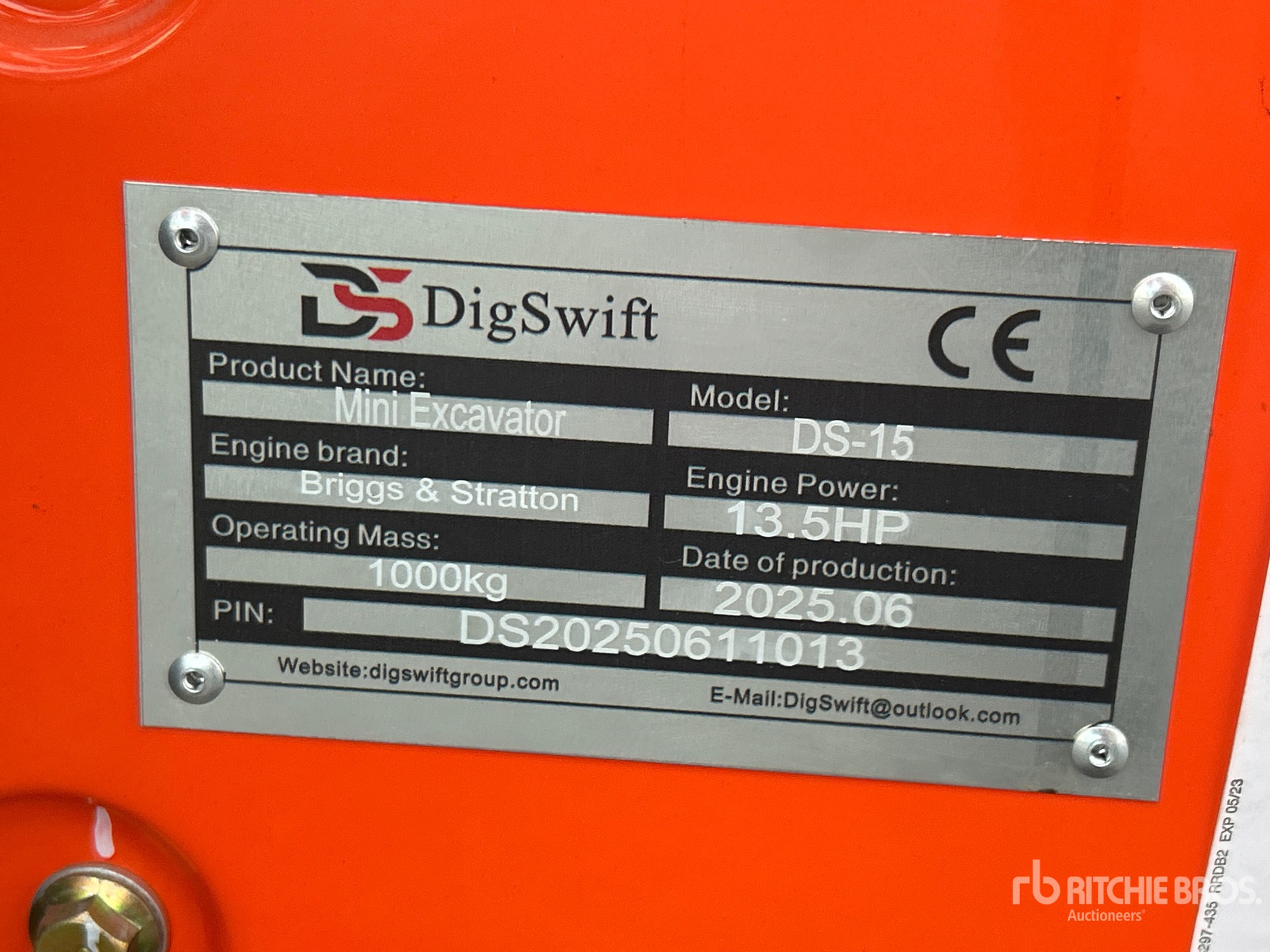 2025 DIG SWIFT DS-15