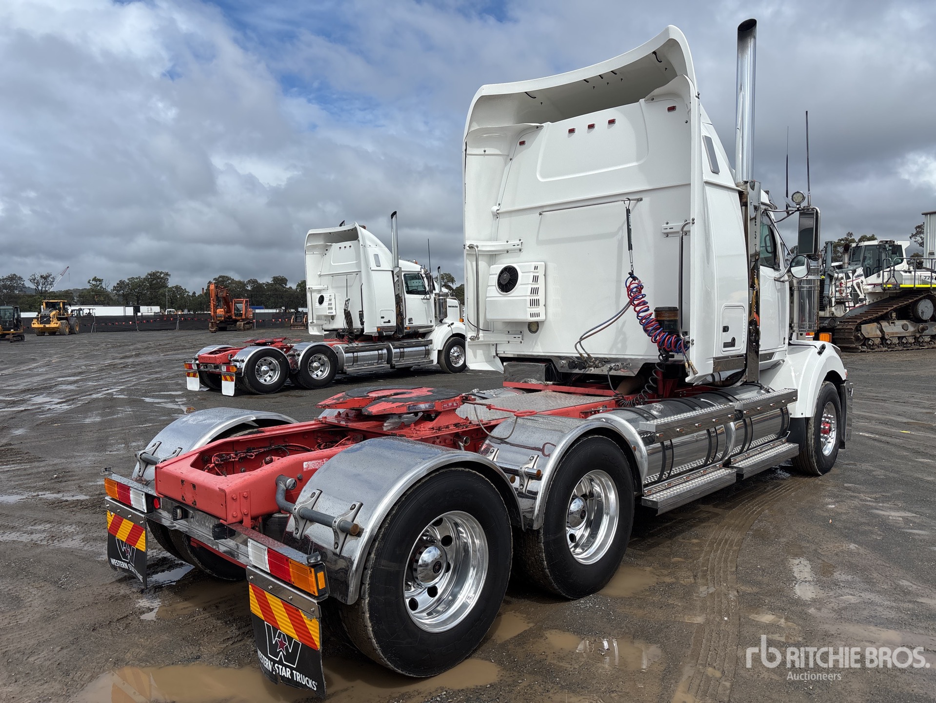 2017 Western Star 4864FXB
