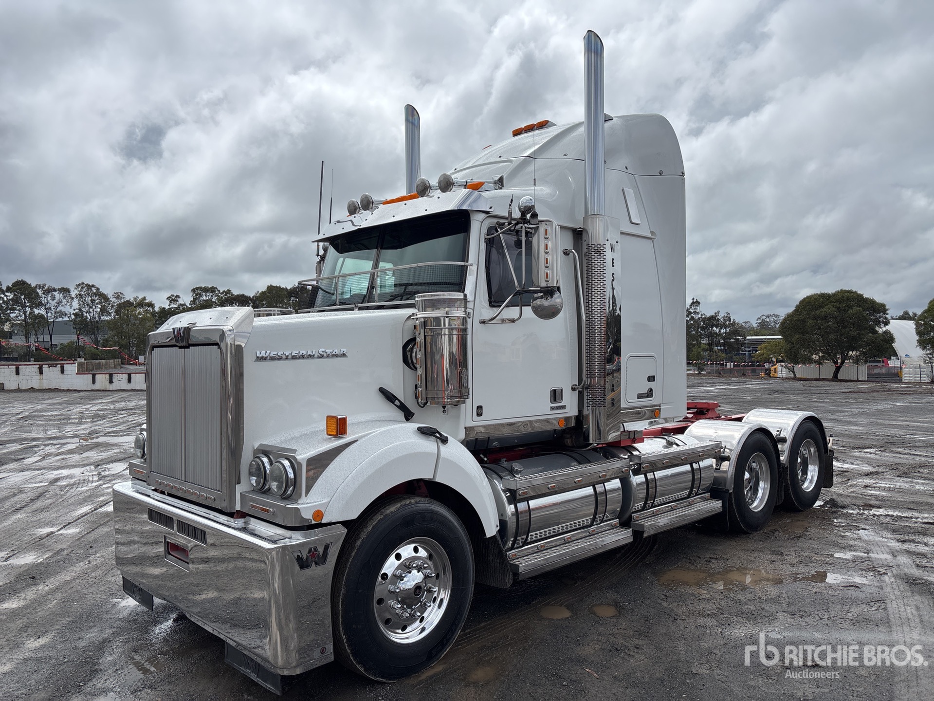 2017 Western Star 4864FXB