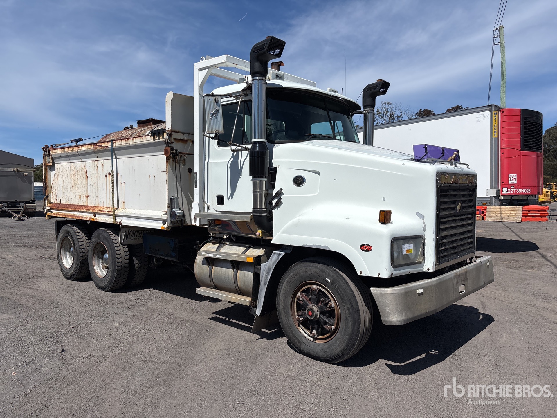2001 Mack CLS07A TRIDENT