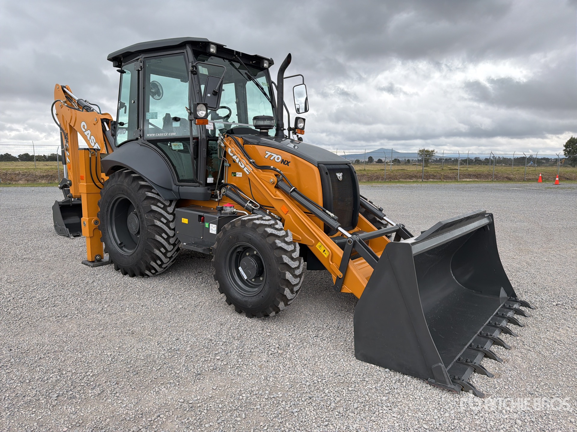 2025 Case 770NX