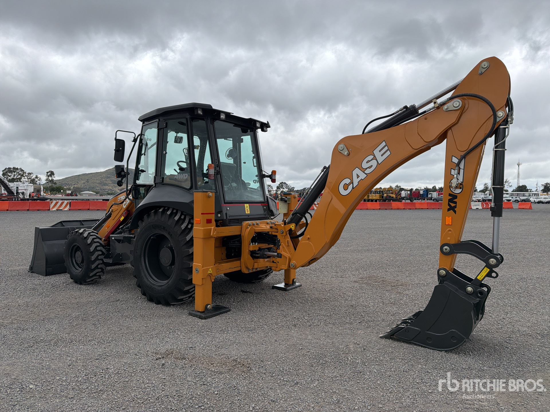 2025 Case 770NX