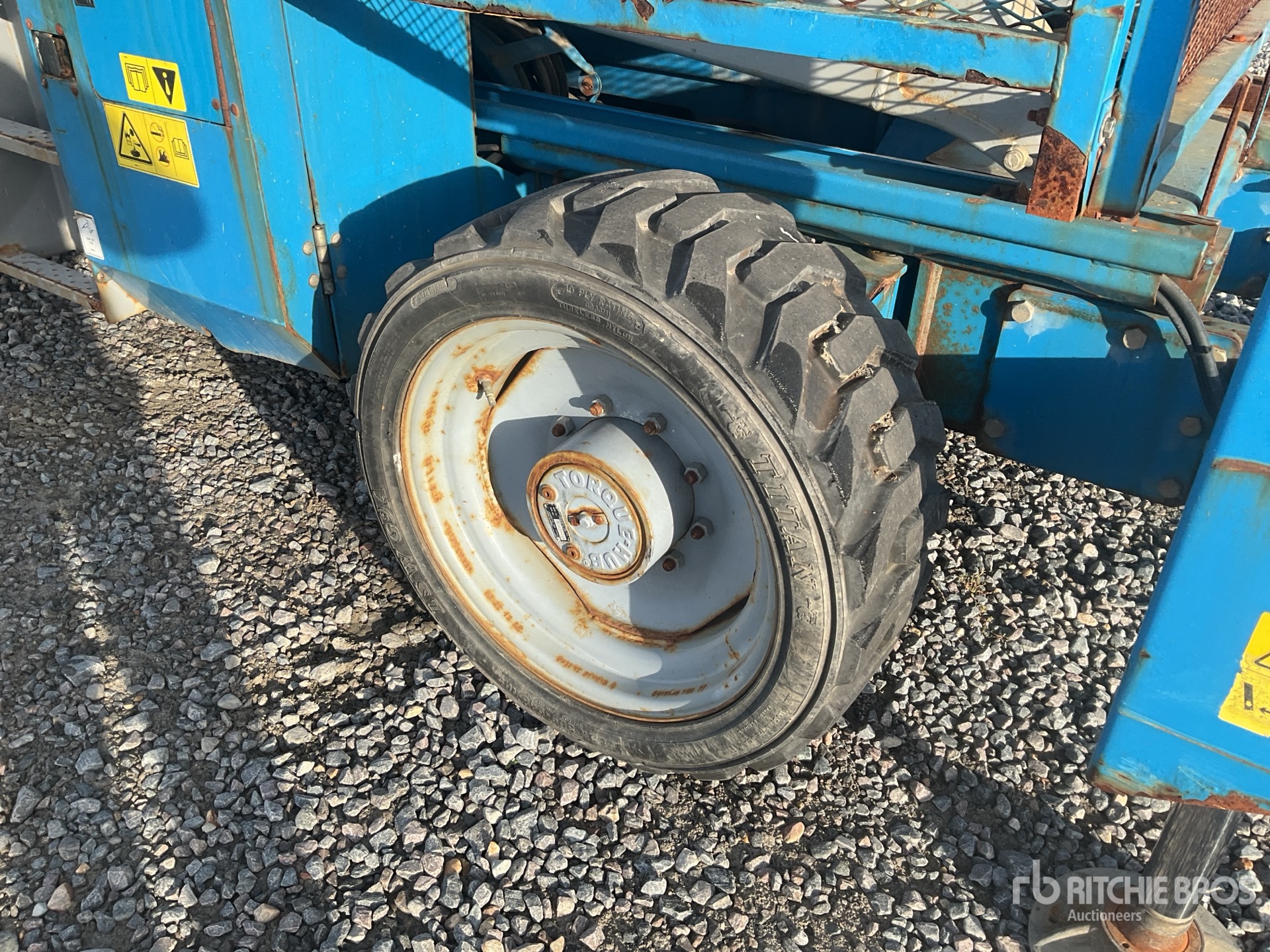 2014 Genie GS-4390